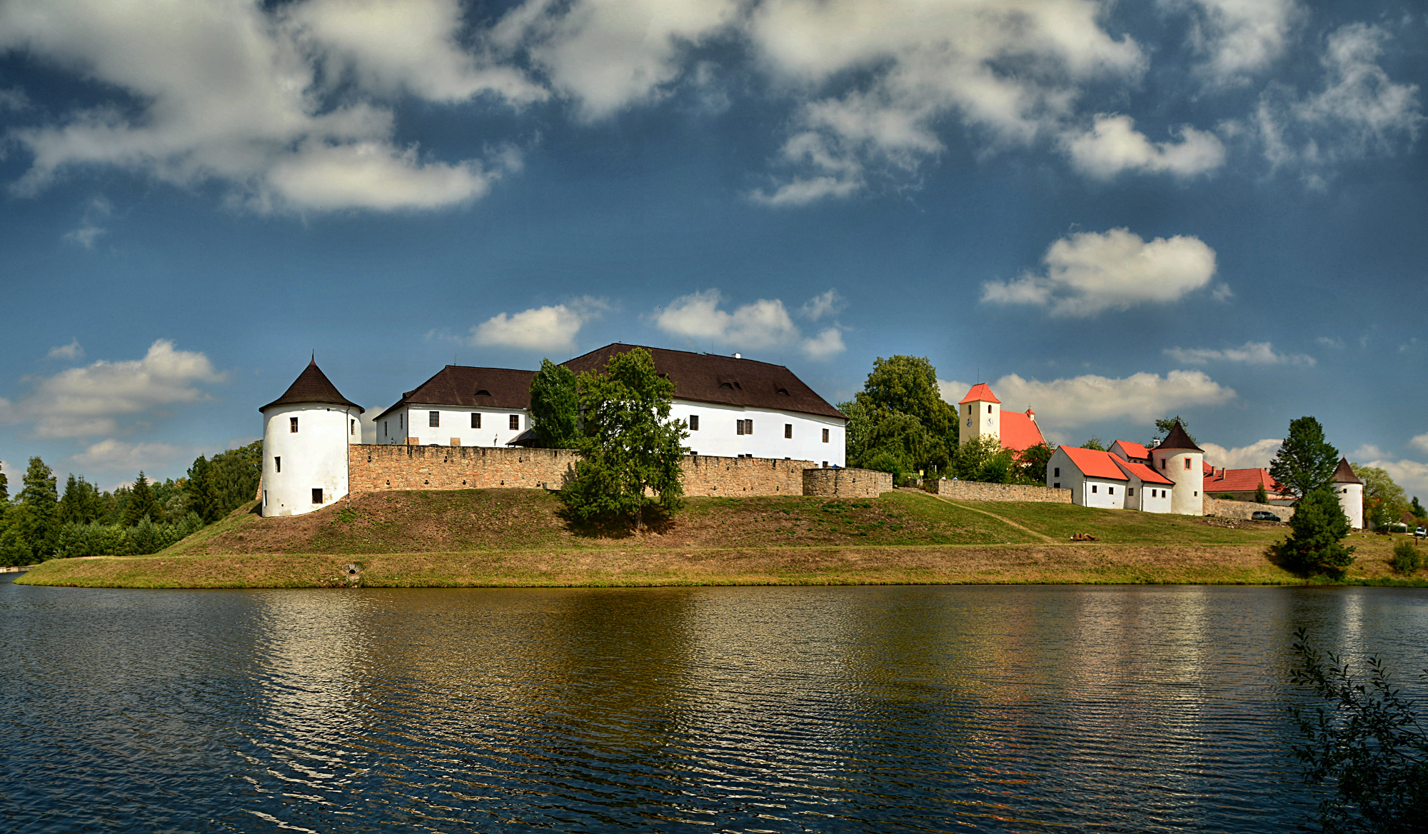 Tvrz Žumberk u Nových Hradů foto 3