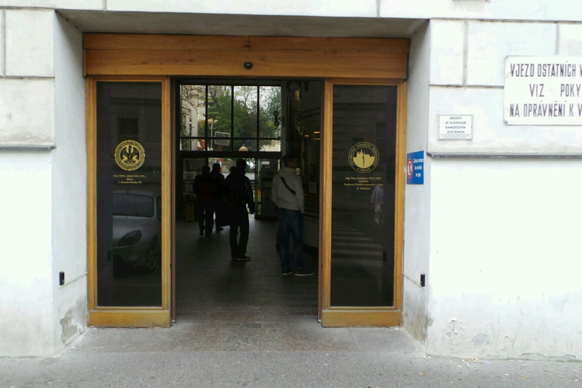 Oční klinika 1. LF UK a VFN