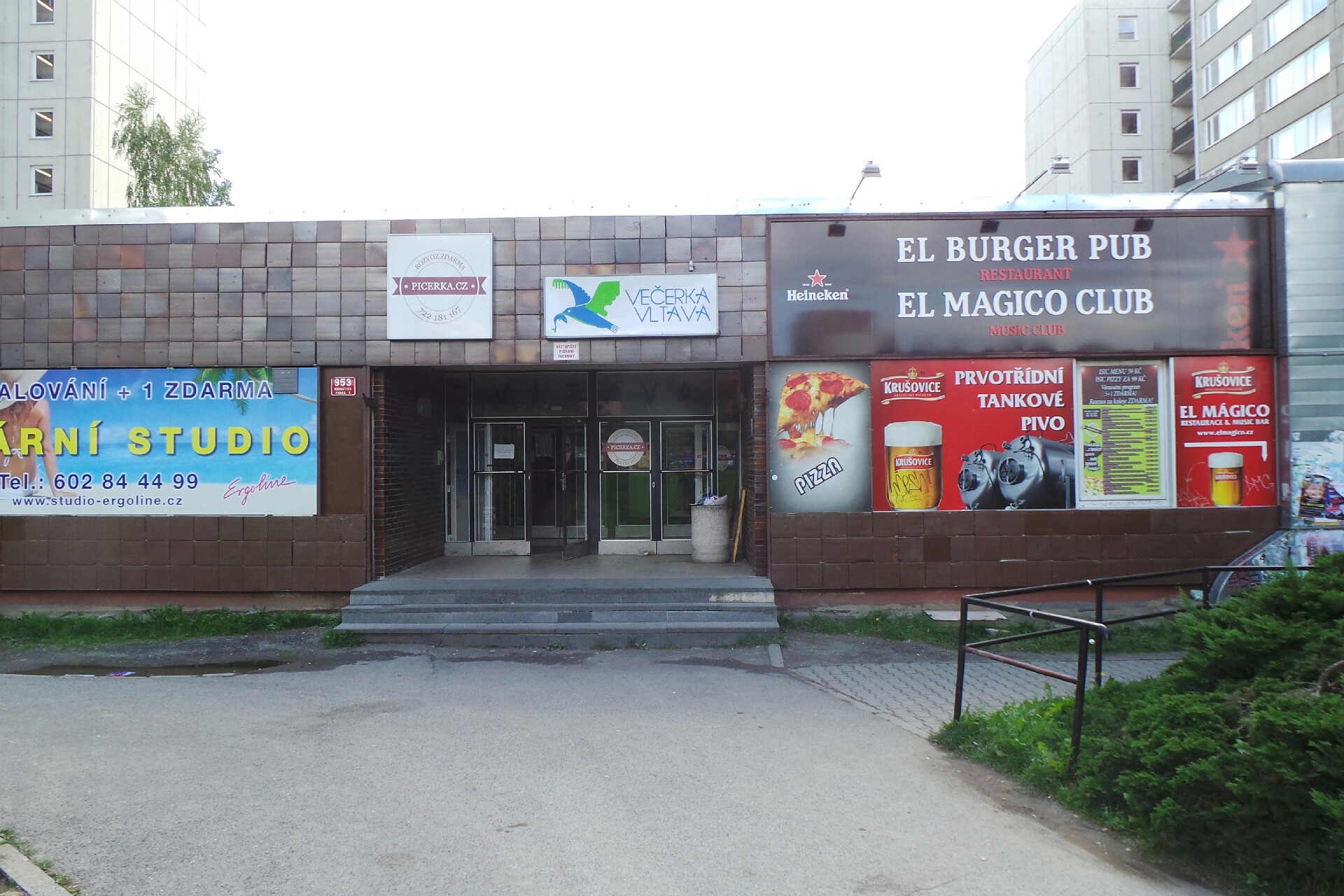 Kolej Jižní Město - Vltava, Univerzita Karlova