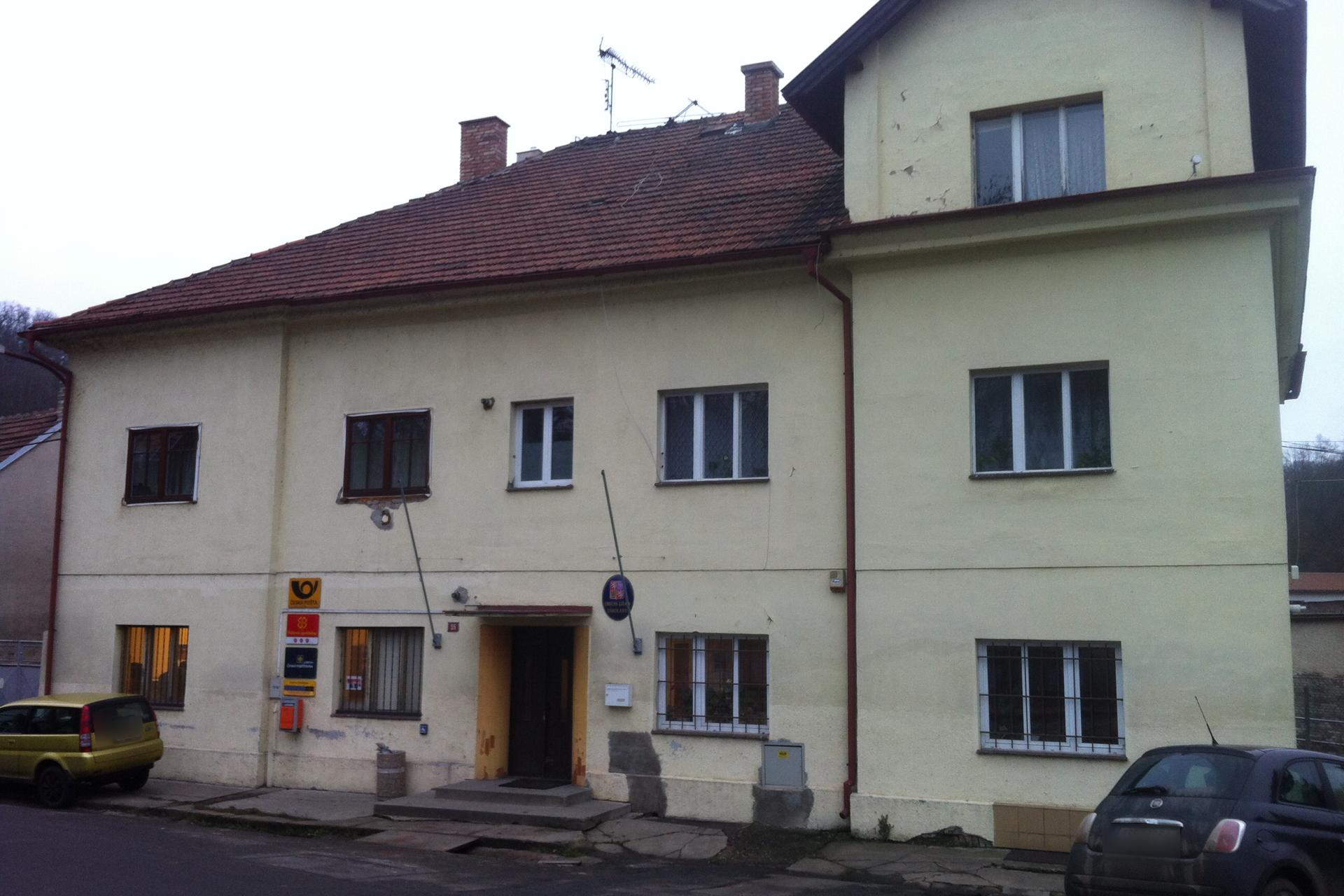 Zákolany - obecní úřad foto 1