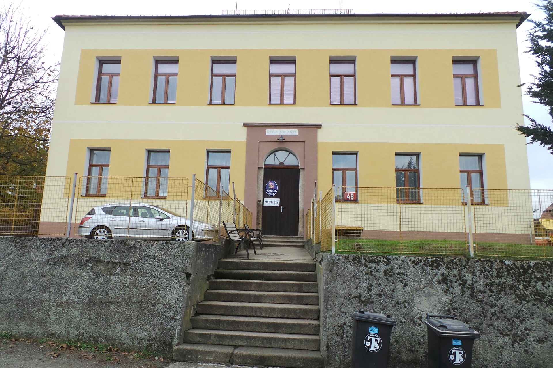 Přestavlky u Čerčan - obecní úřad foto 1