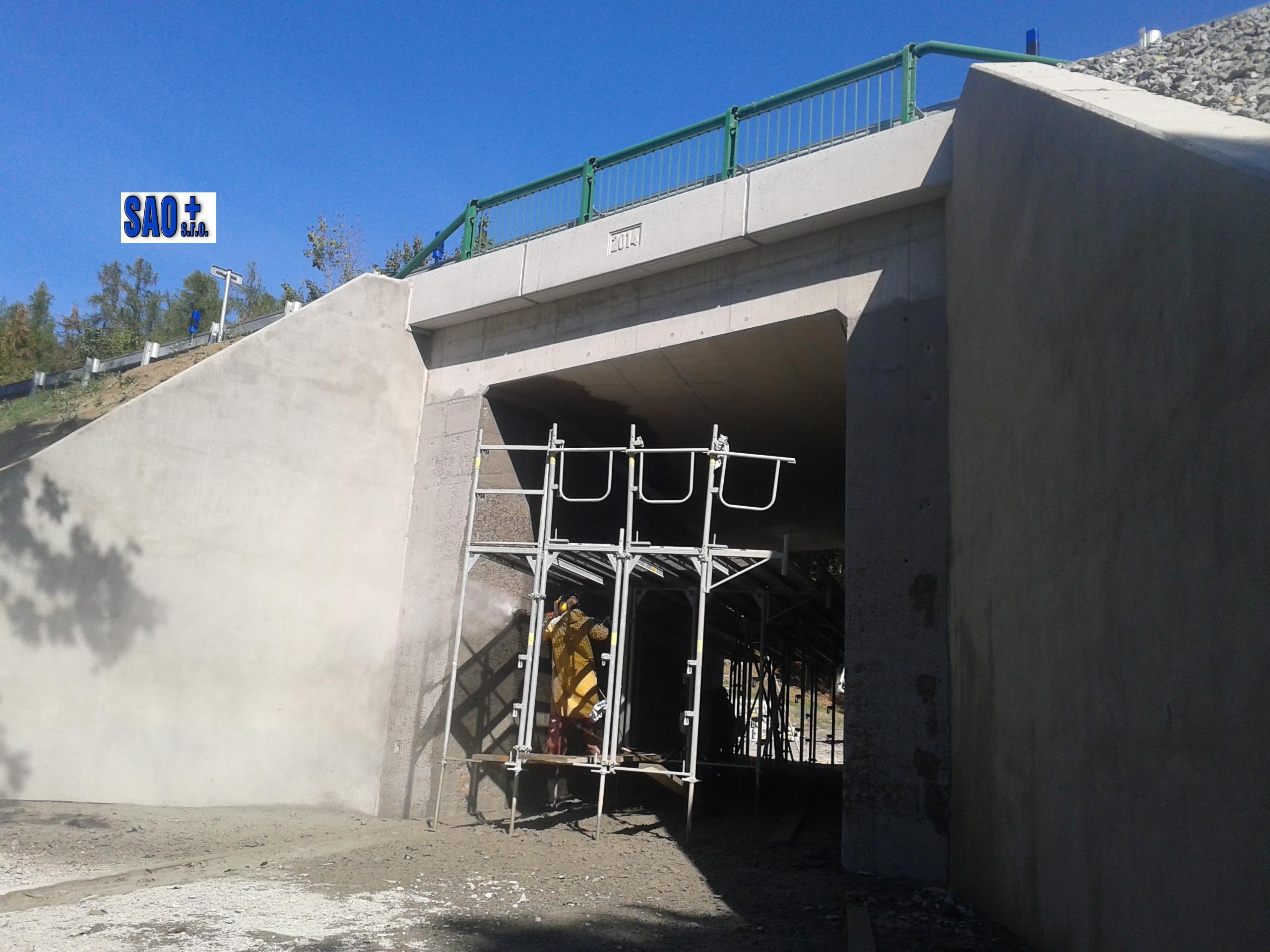 SAO PLUS s.r.o. - pogumování, tryskání, nátěry, plasty foto 2