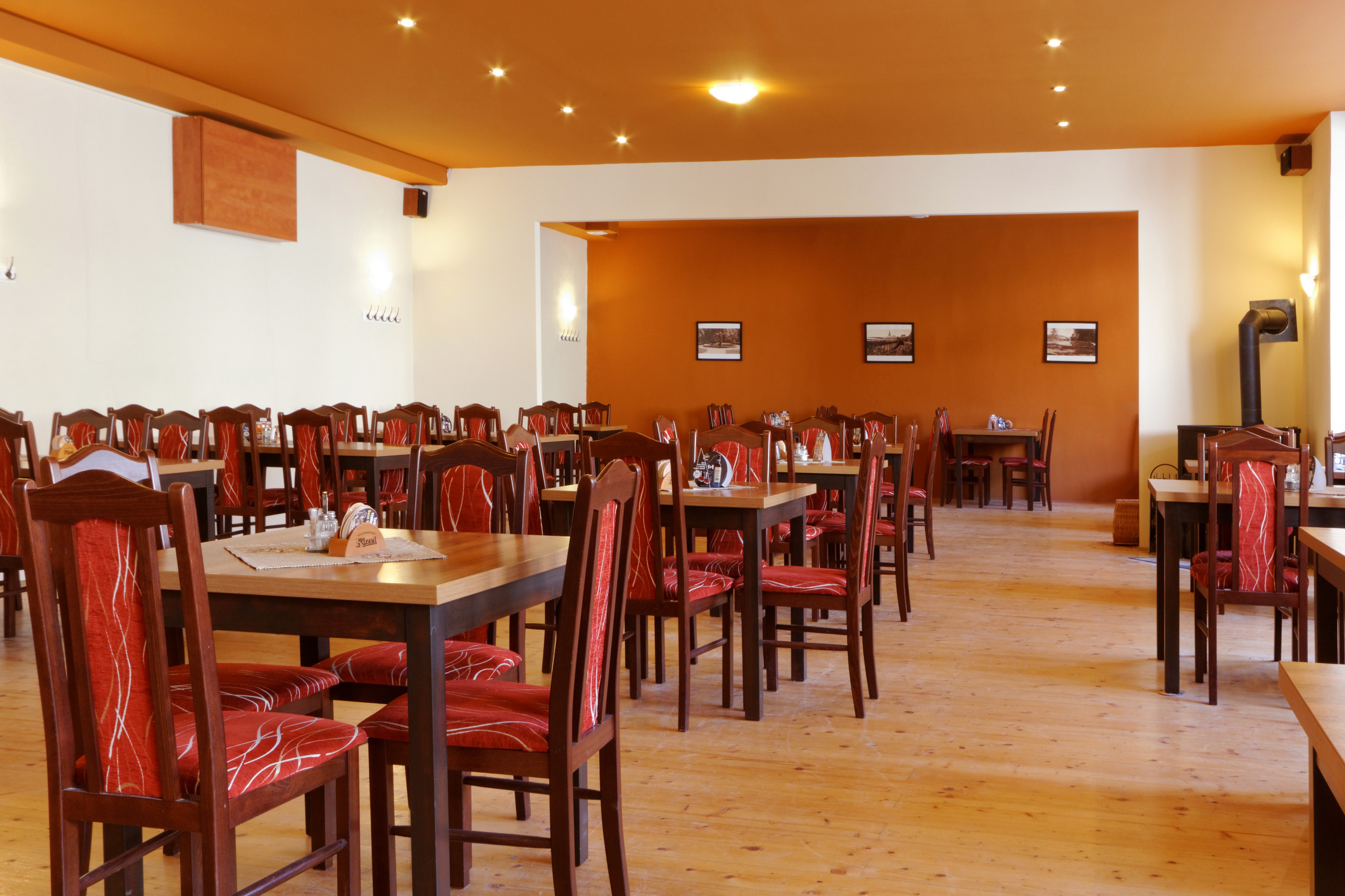 Zámecká restaurace Lysice foto 2