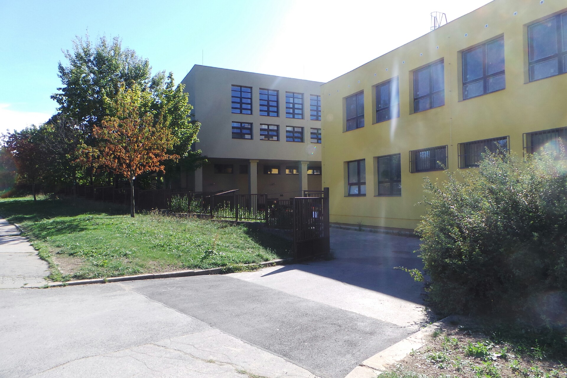 HLADÍK DANCE CENTER