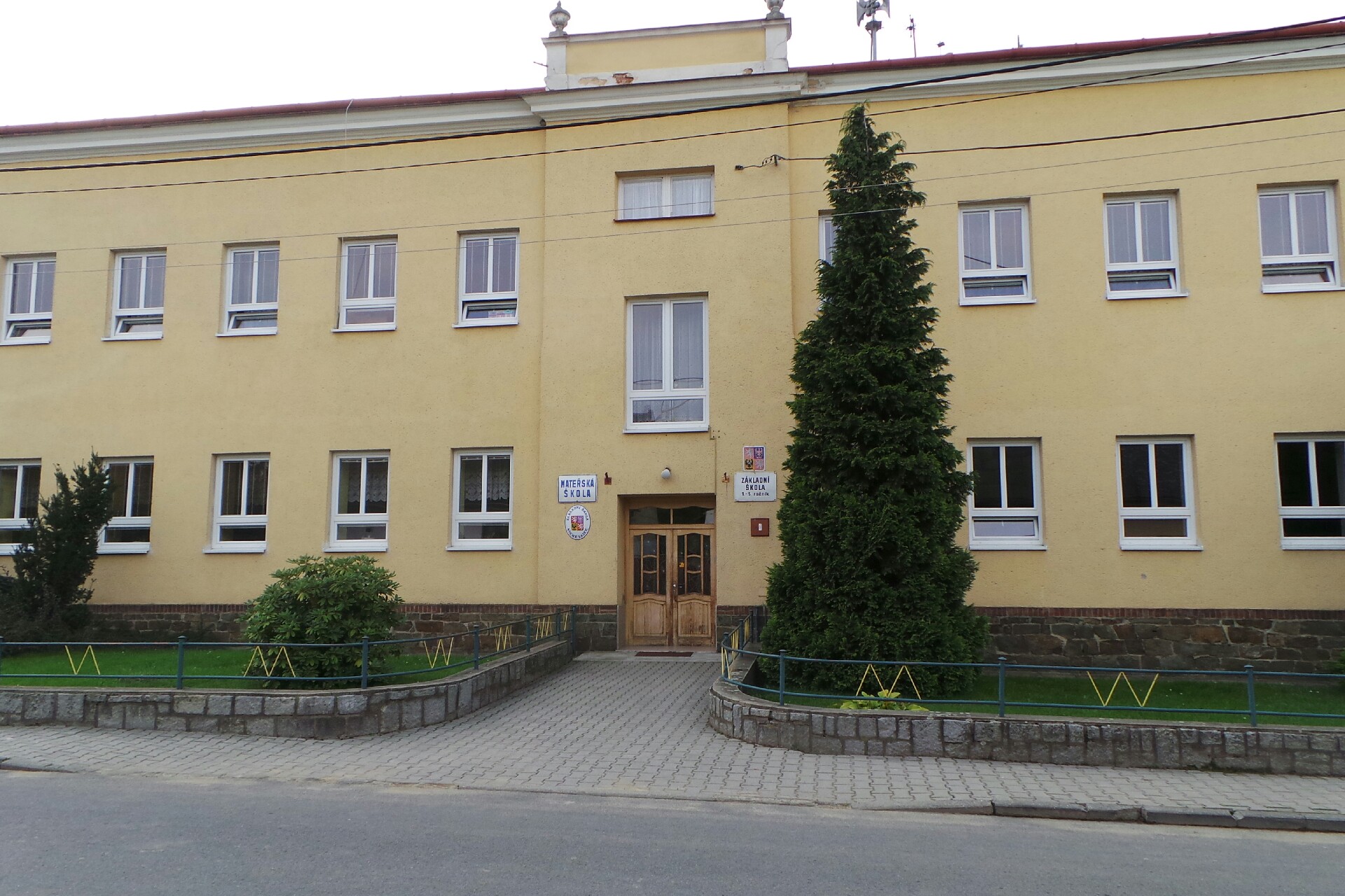 ZŠ a MŠ Opava - Suché Lazce