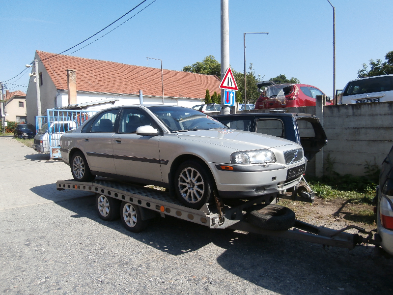 Autovrakoviště Volvo – Anna Deršáková foto 3