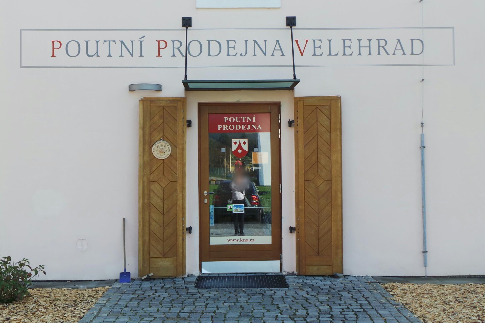 Karmelitánské knihkupectví a poutní prodejna Velehrad