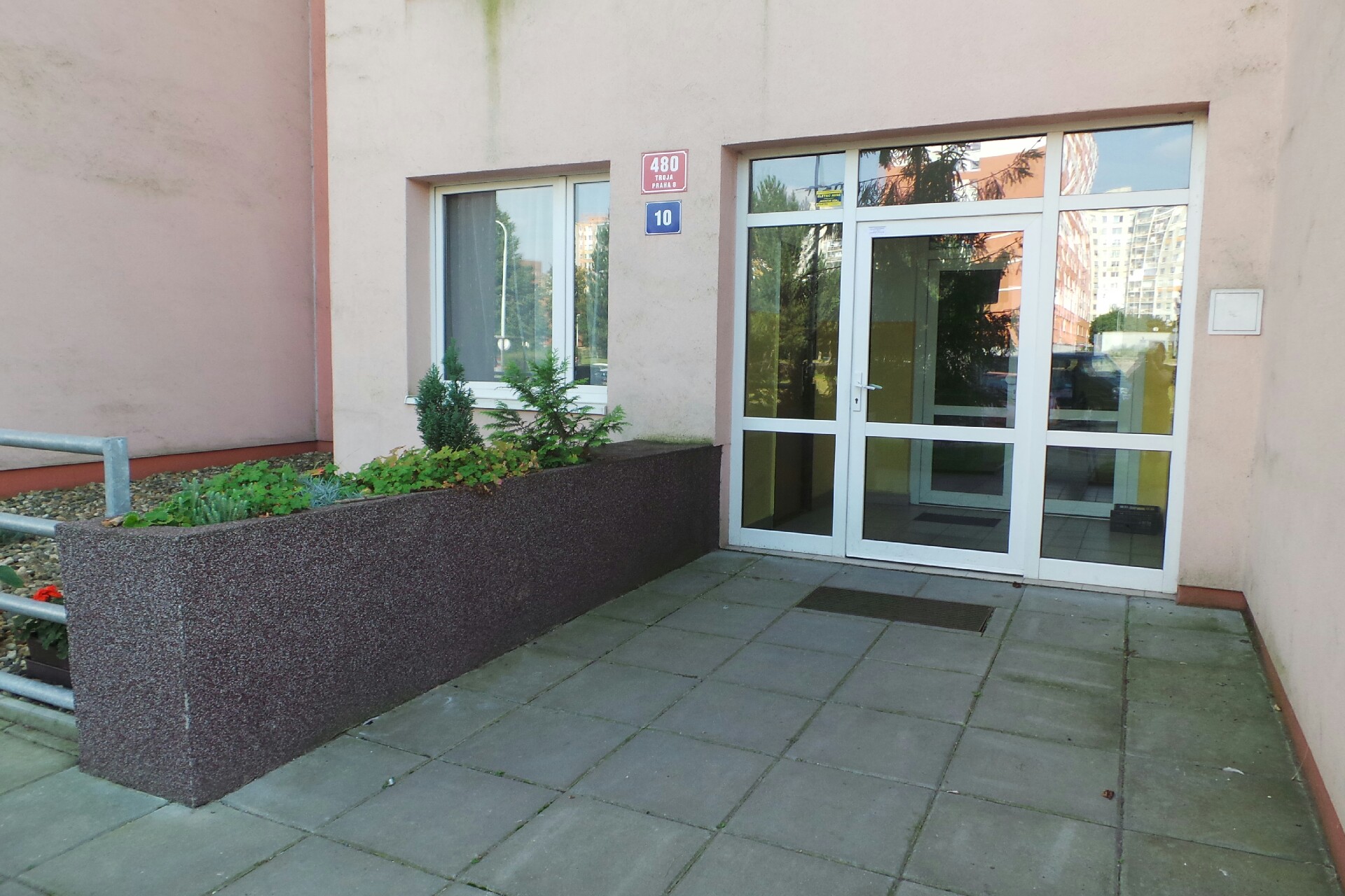 Economic impacT v.o.s.