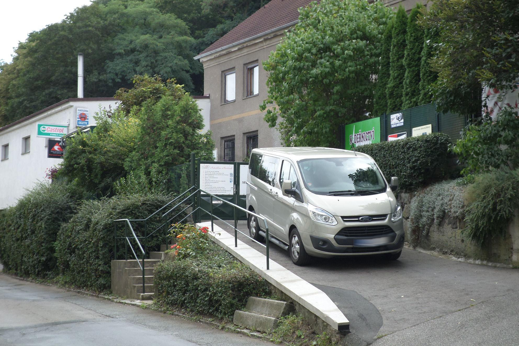 Autodilnamartinek.cz