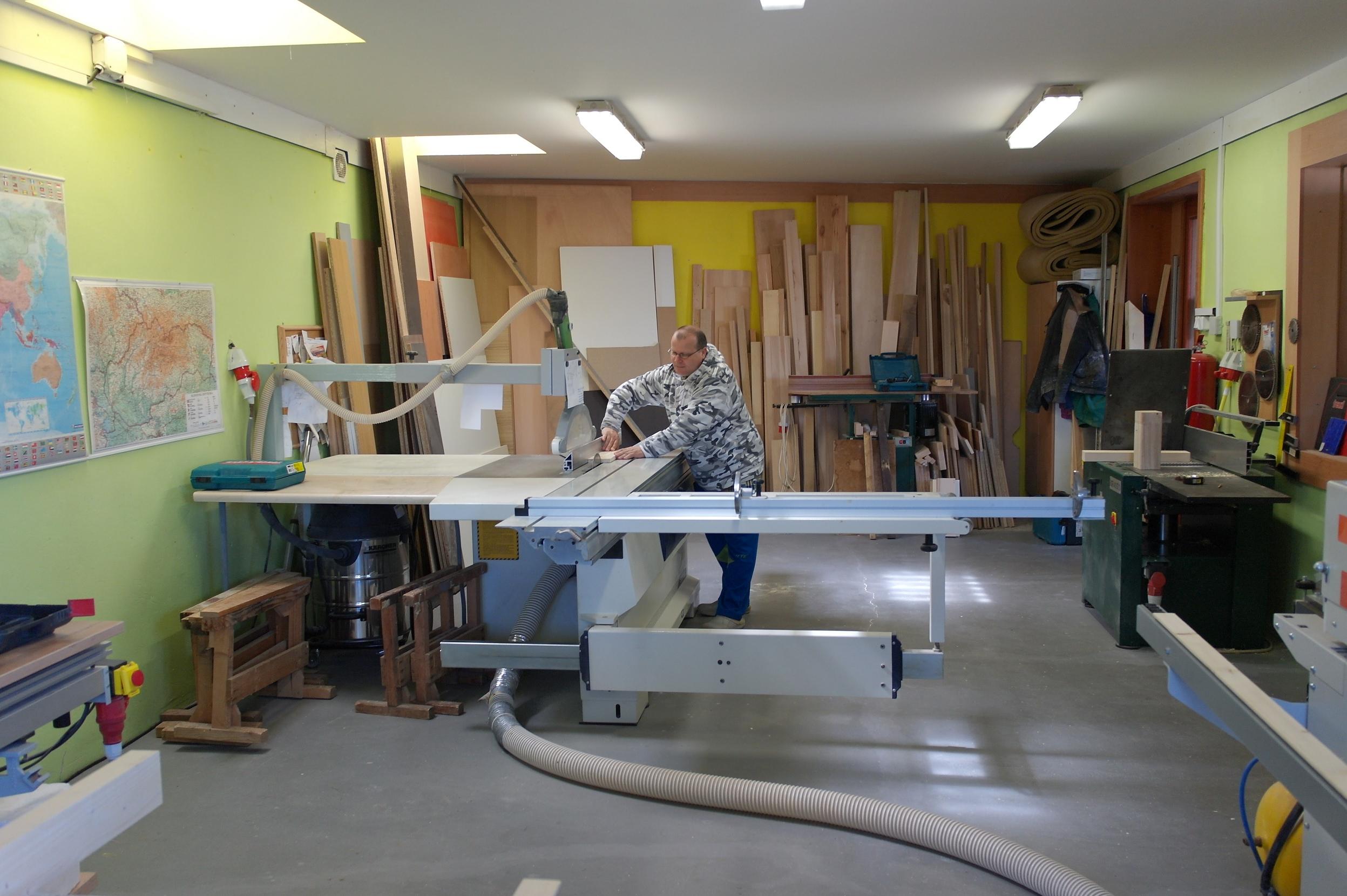 Ján Mikula - nábytek