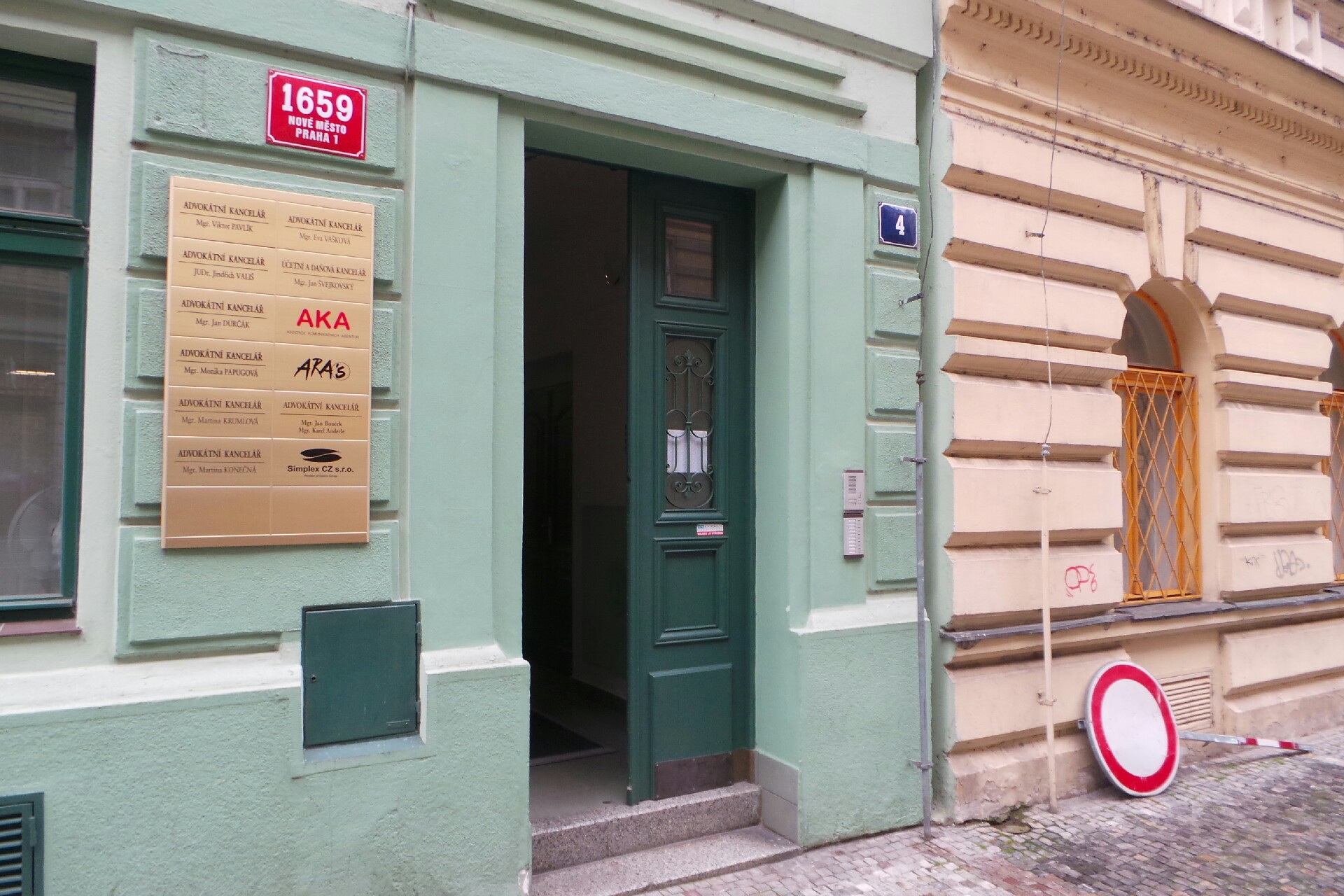 CEDA service & consulting, s.r.o.