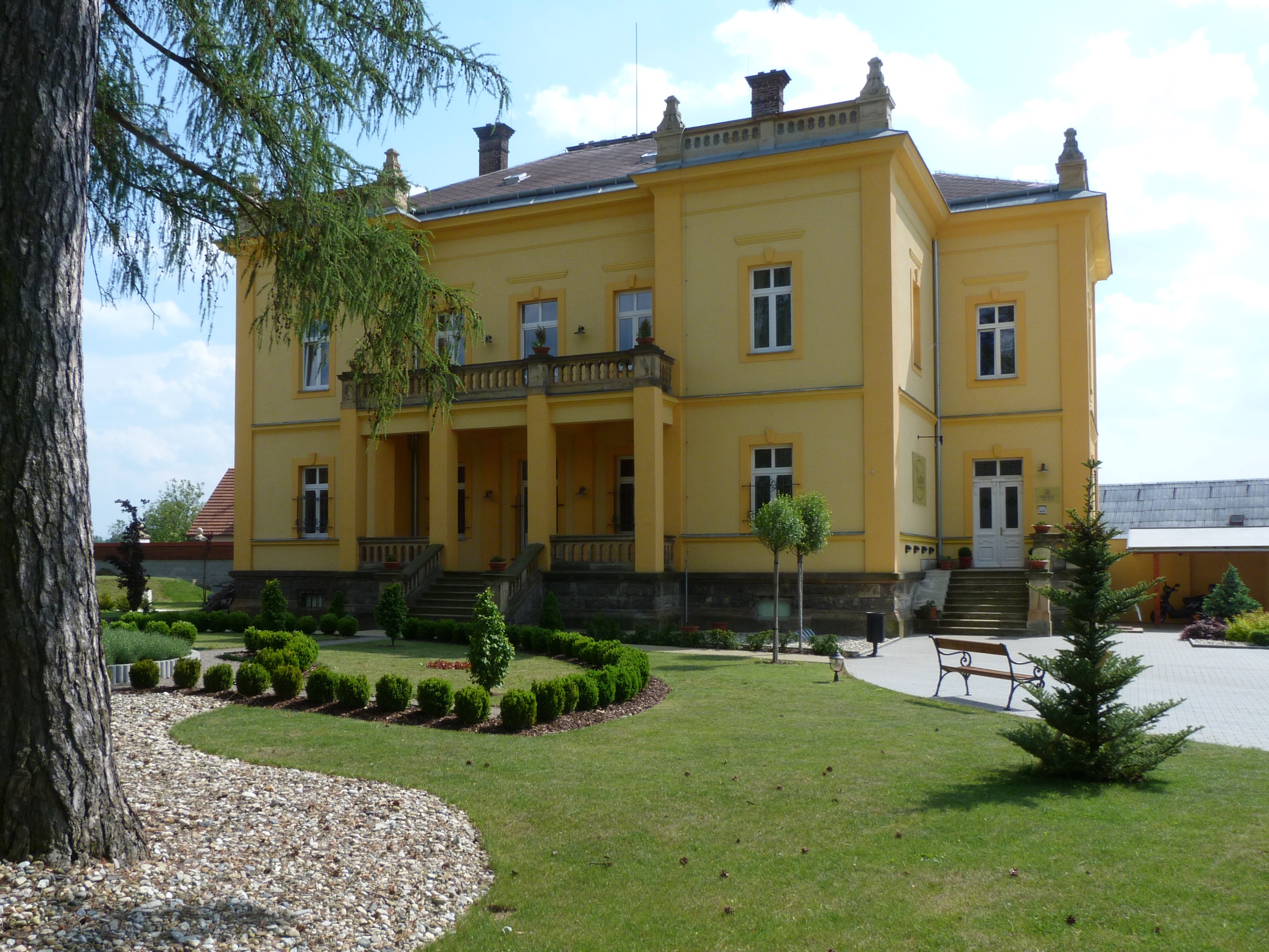 Gynekologická ambulance - MUDr. Harald Čadílek - Grácie