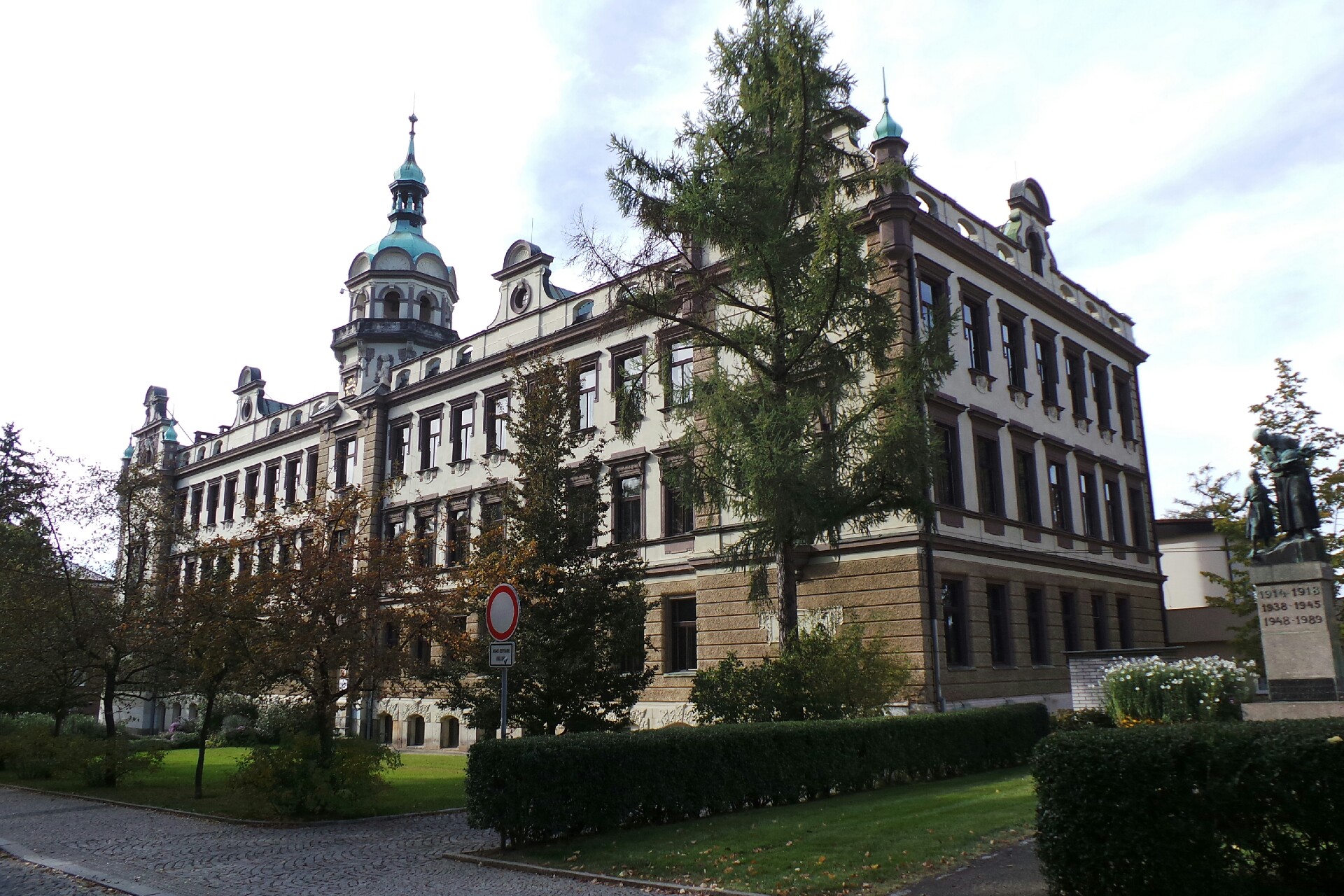 Základní škola Turnov, Skálova 600 foto 2