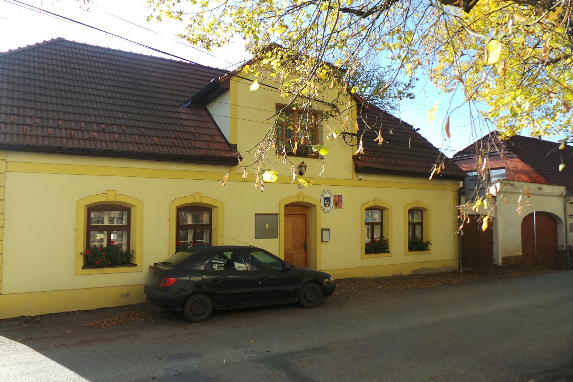 Chotýšany - obecní úřad