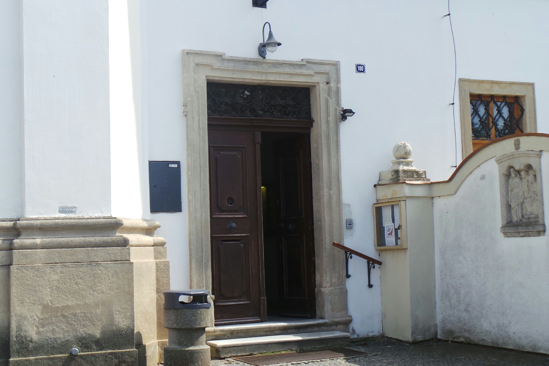 Římskokatolická farnost Veselí nad Moravou foto 2