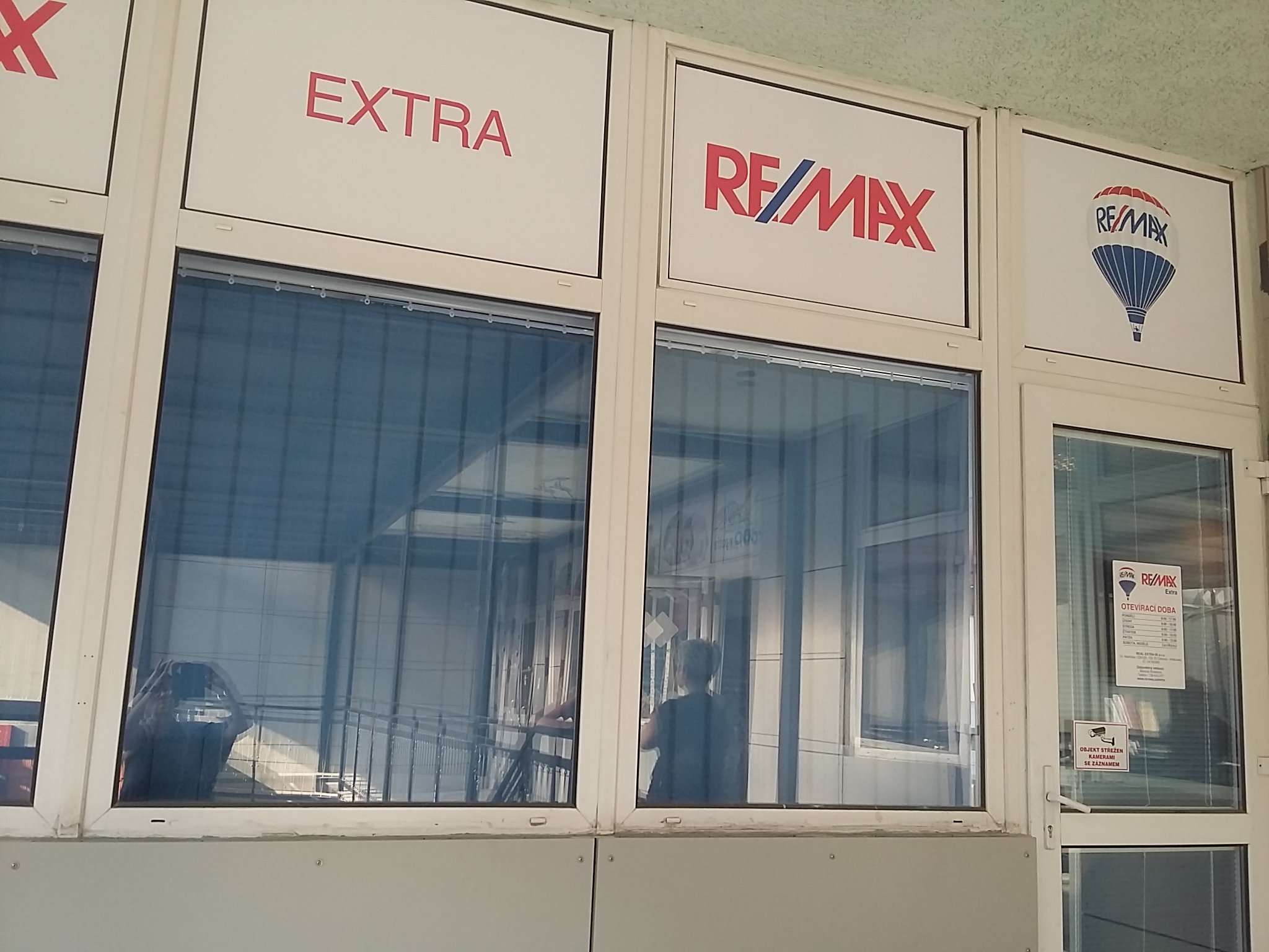 RE/MAX Extra foto 1
