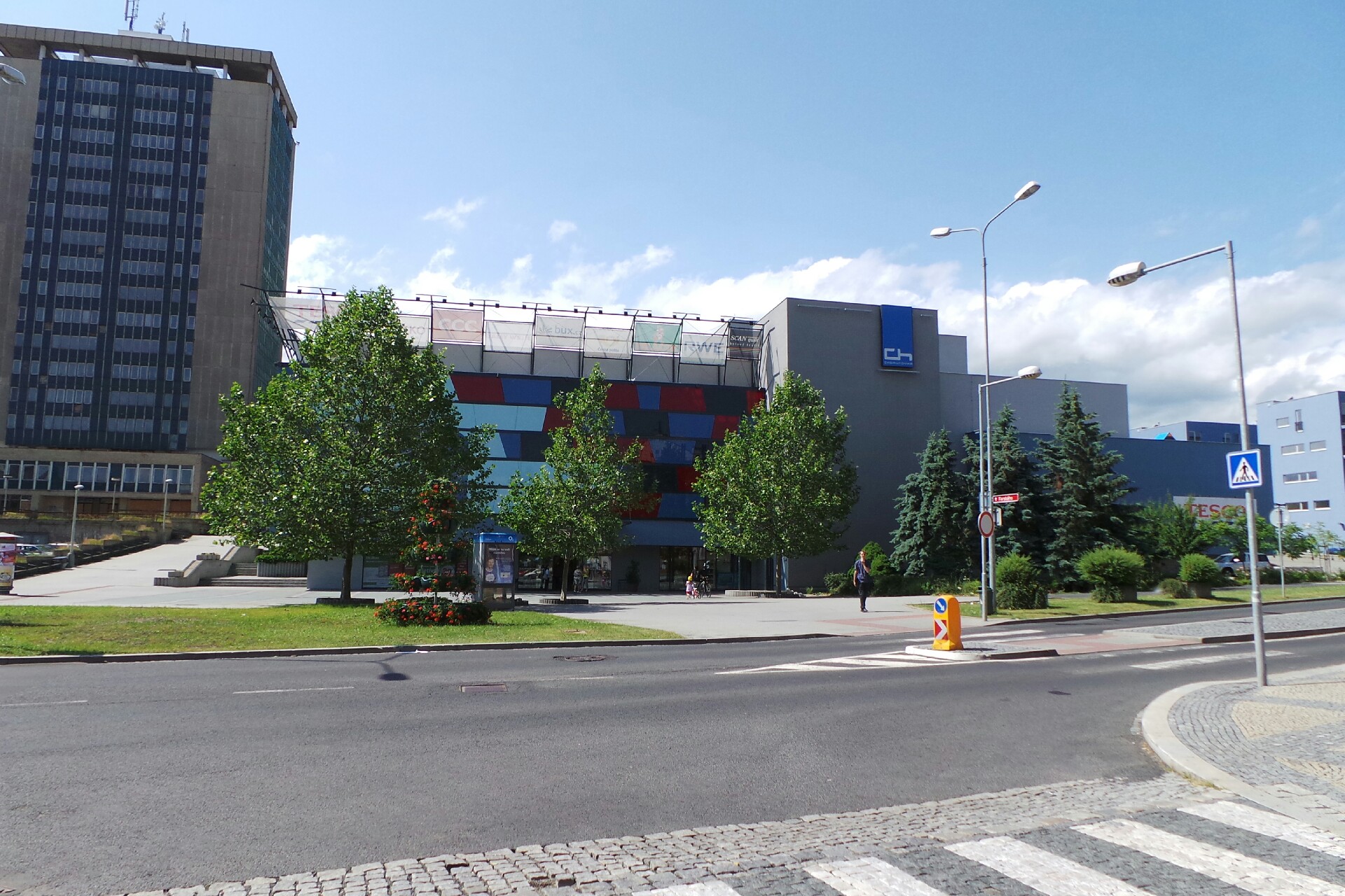 Obchodní centrum Chomutovka foto 2