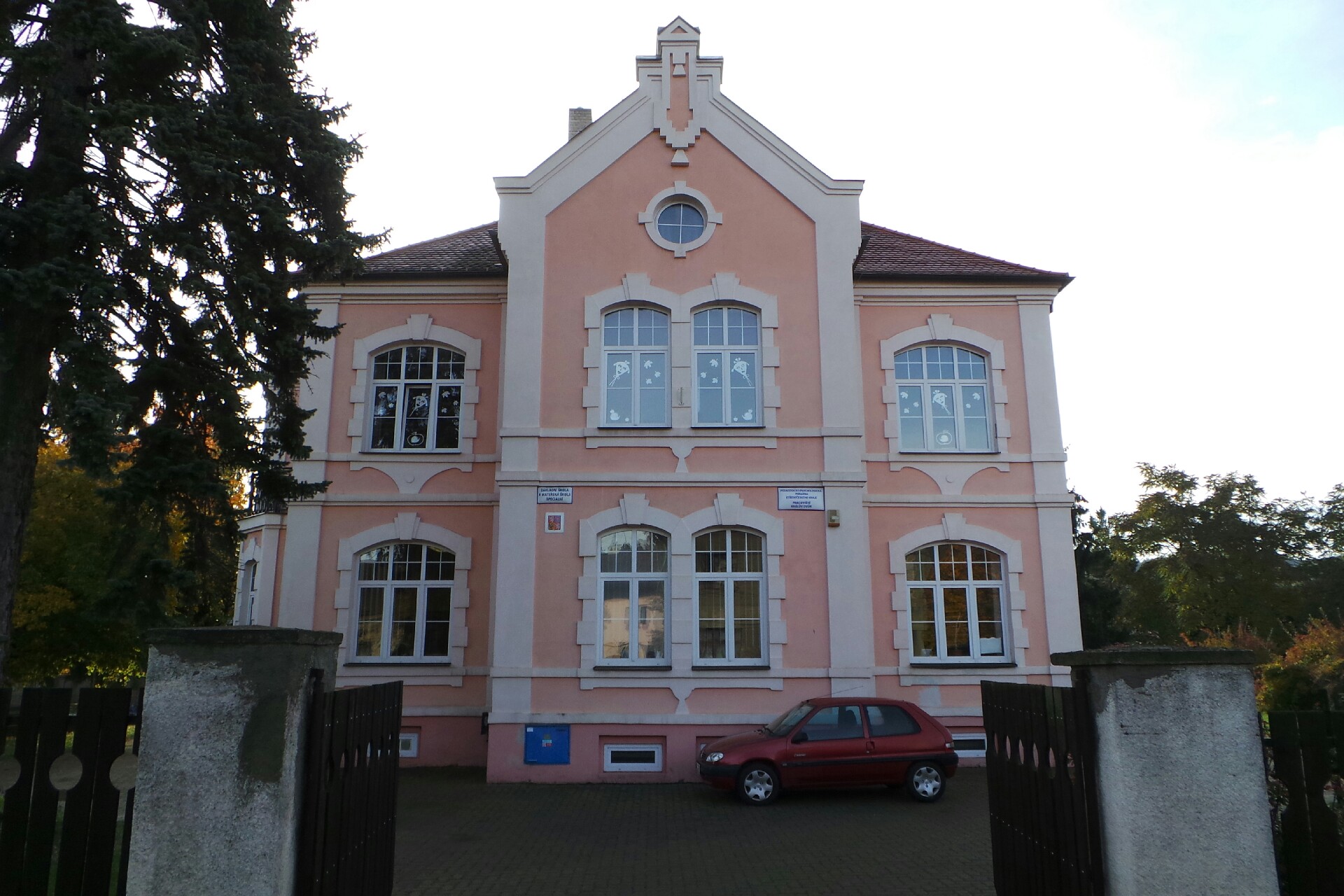 Pedagogicko-psychologická poradna Středočeského kraje