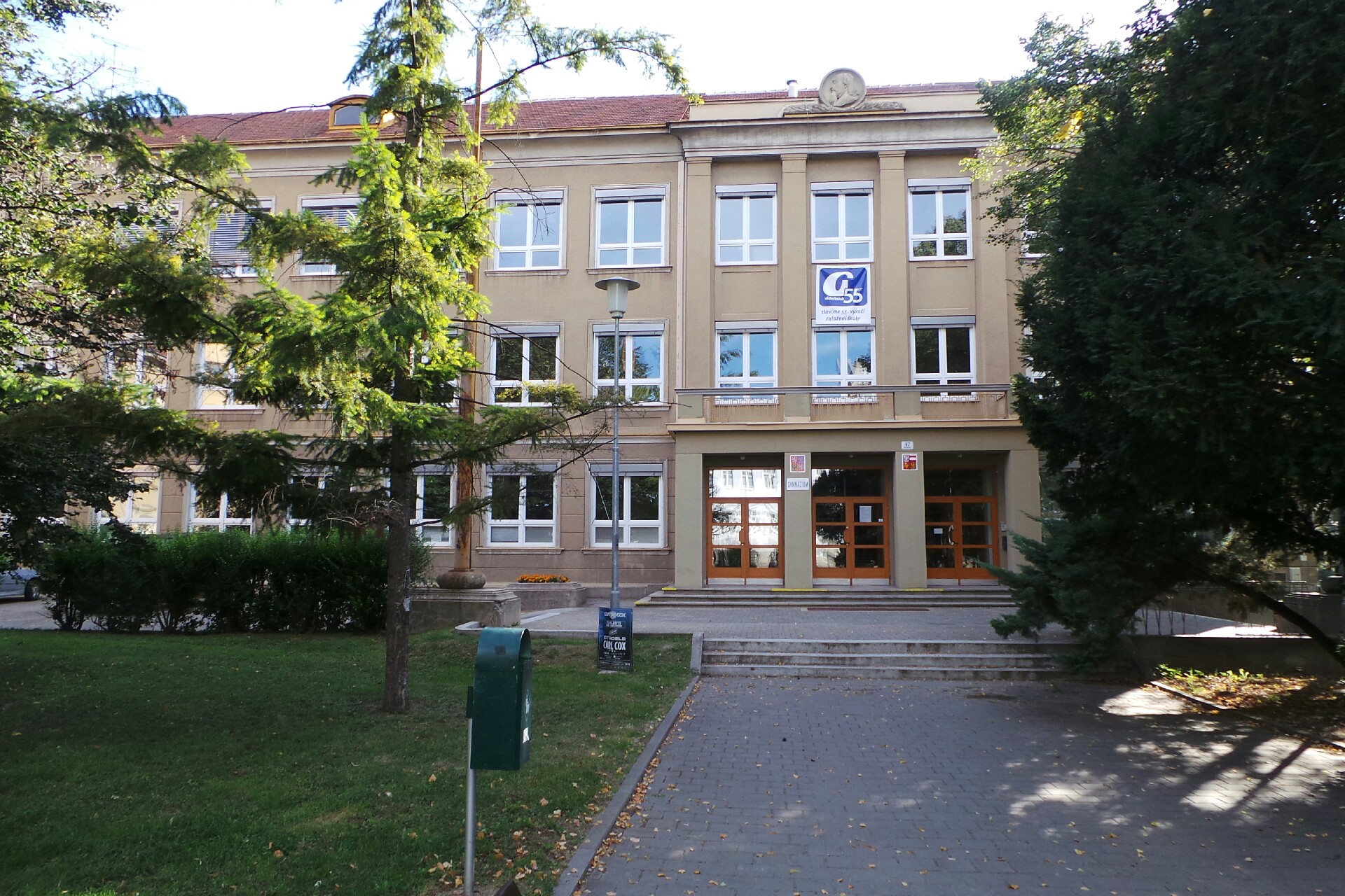 JOBS.EU Personální agentura