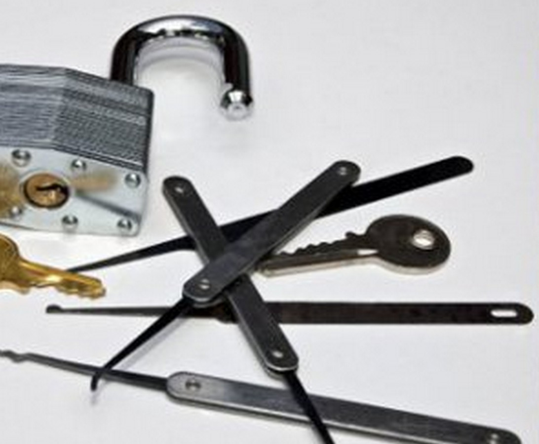 Nouzové otevírání dveří Ivan Dostál foto 2