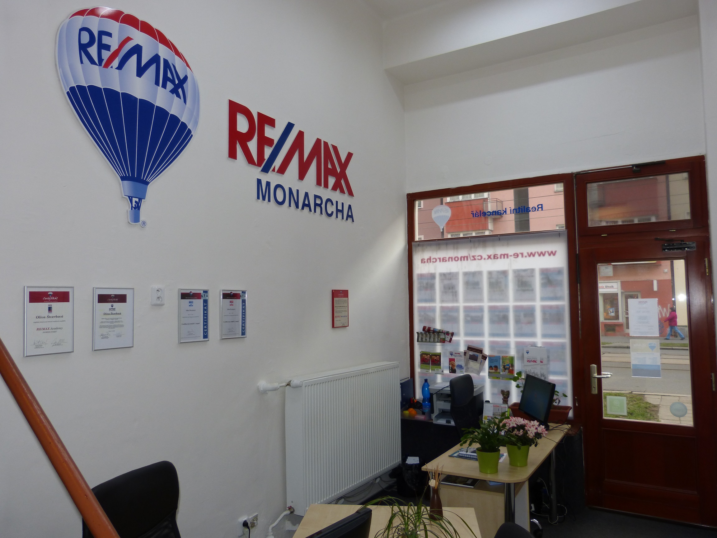 RE/MAX MONARCHA foto 3