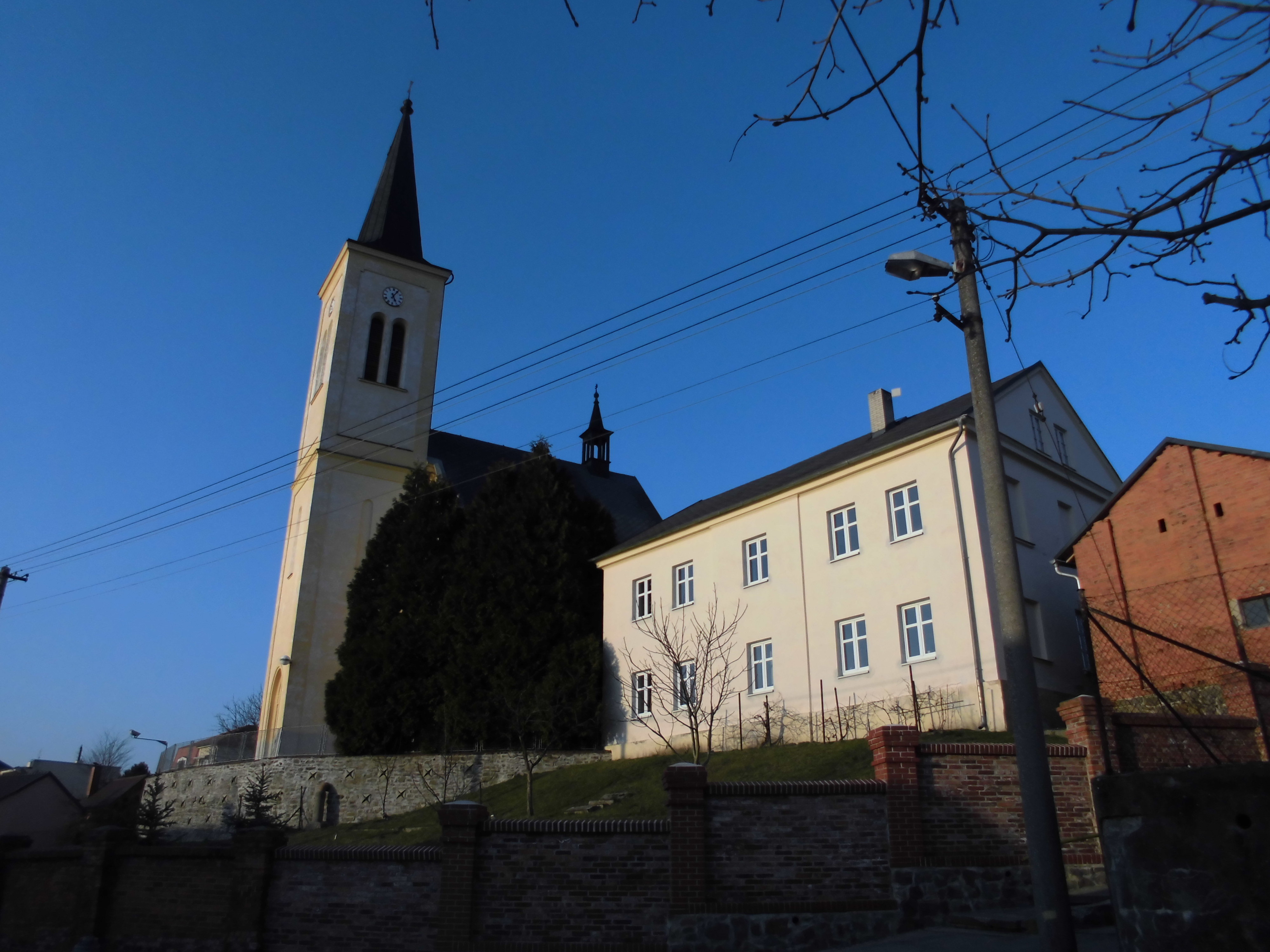 Římskokatolická farnost Dolní Benešov