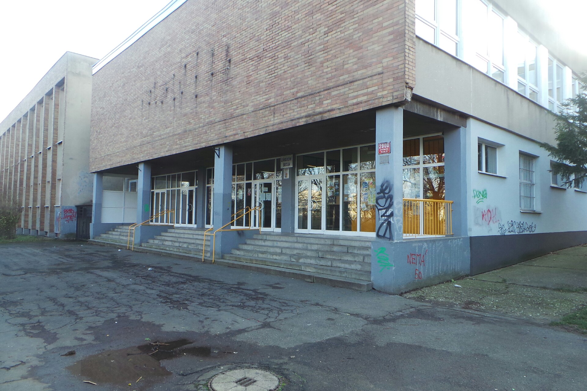 ZŠ Praha 10, Švehlova