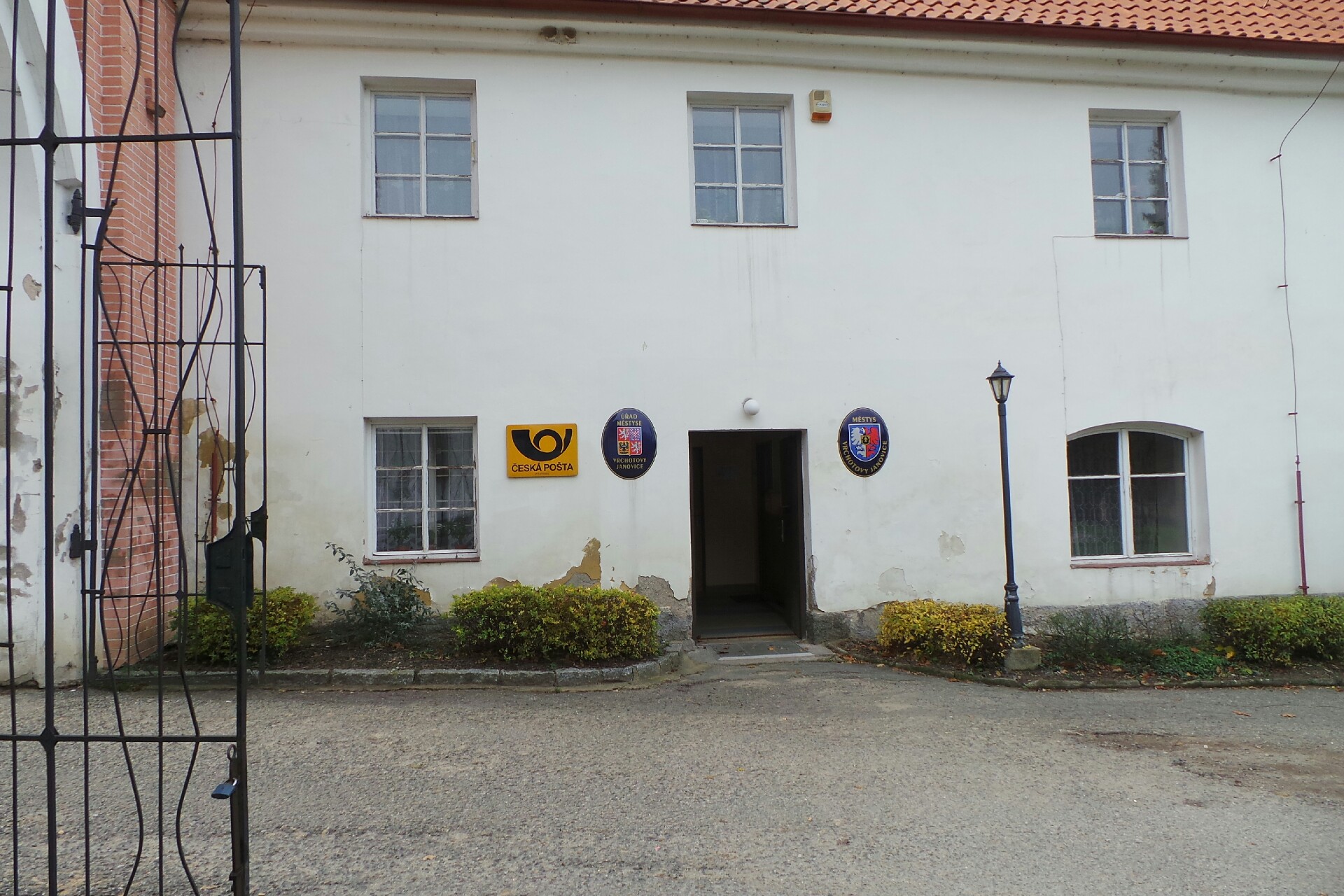 Vrchotovy Janovice - úřad městyse