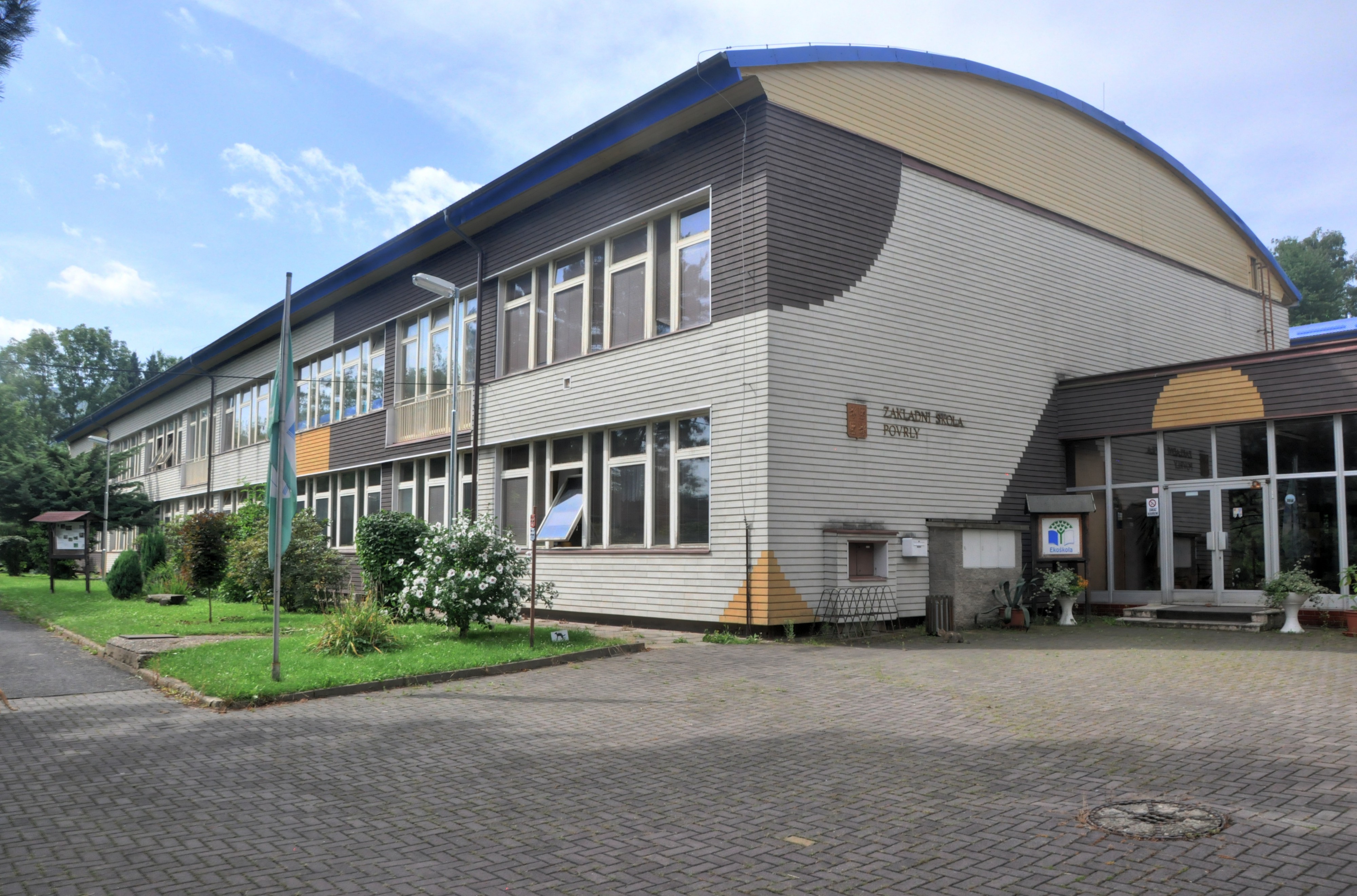 Základní škola a Mateřská škola Povrly, okres Ústí nad Labem