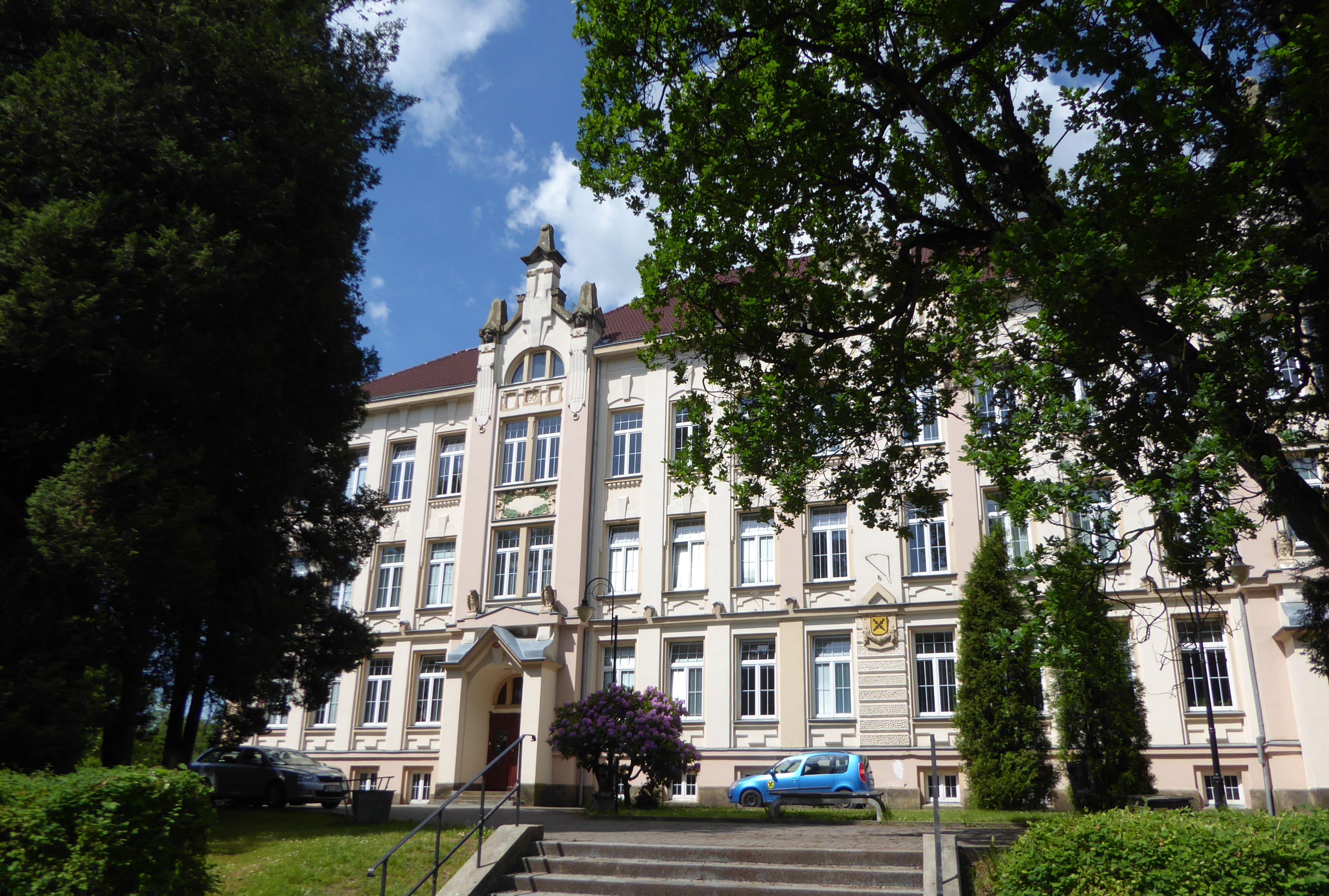 ZŠ a MŠ Bohumila Hynka Cvikov, Sad 5. května foto 3