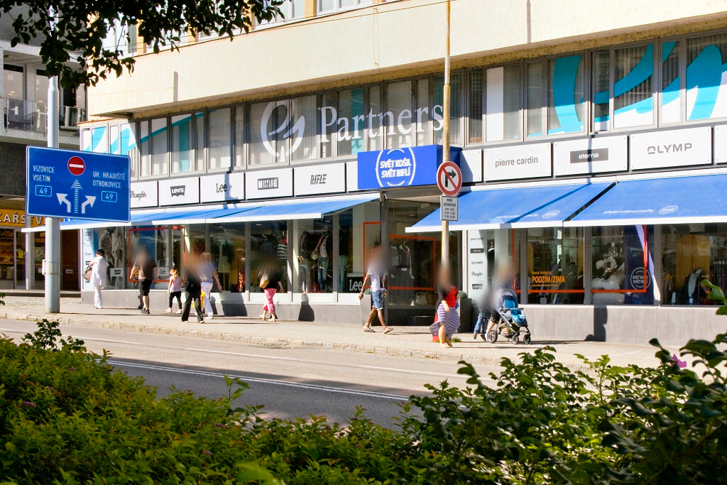 Svět košil–Svět riflí foto 4