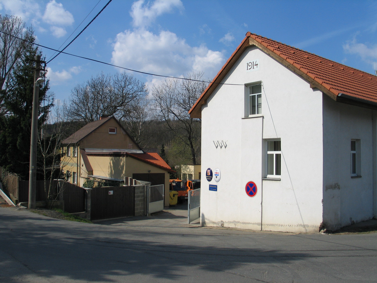 Statenice - obecní úřad foto 3