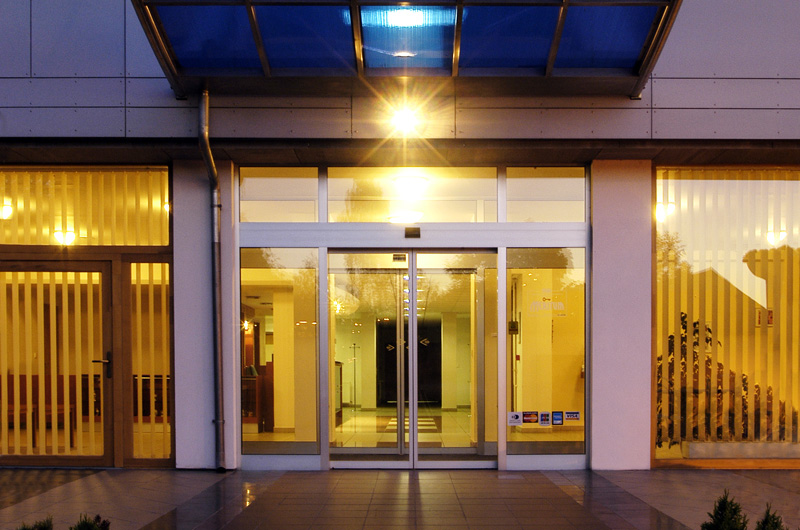 TRIDO - automatické dveře a garážová vrata foto 6