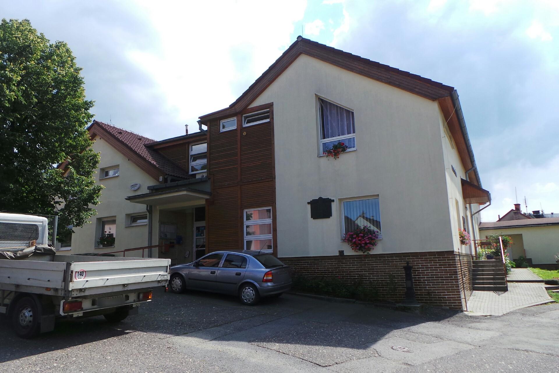 Obecní knihovna Lhotka