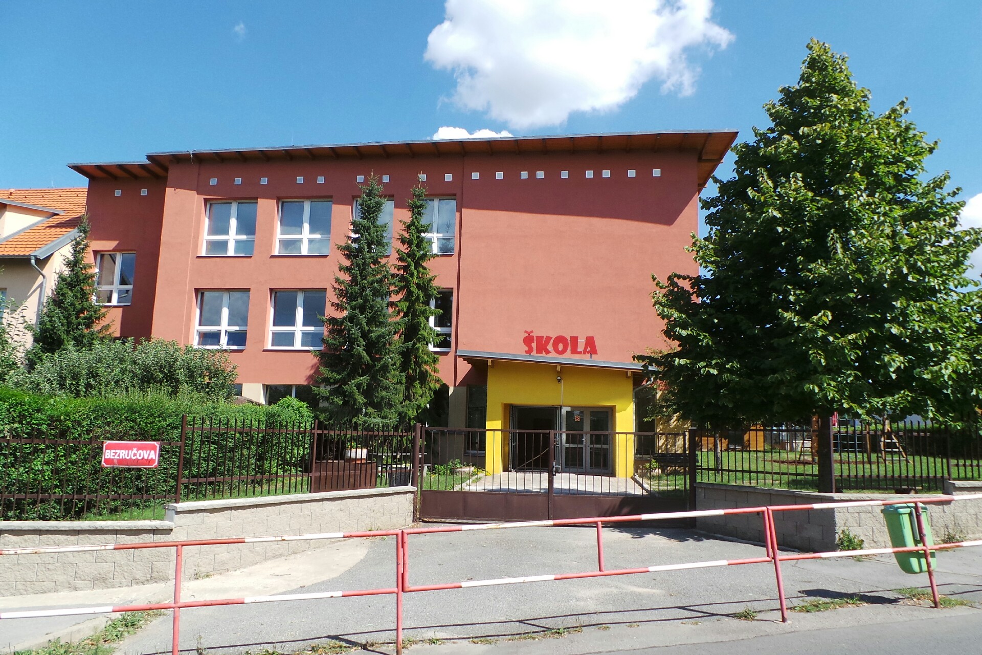 2. ZŠ Bezručova Říčany