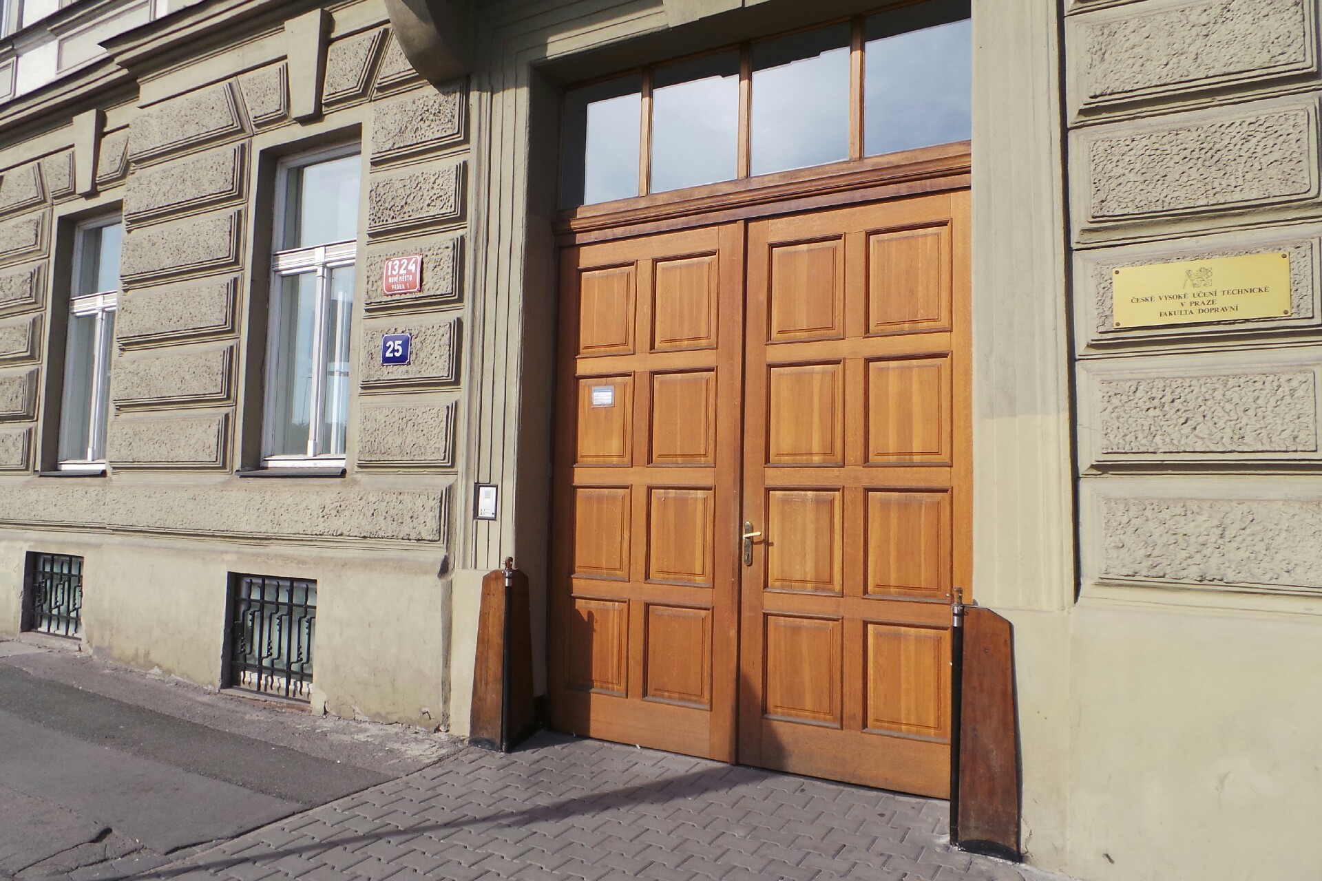 České vysoké učení technické v Praze - Katedra aplikované matematiky Fakulty dopravní