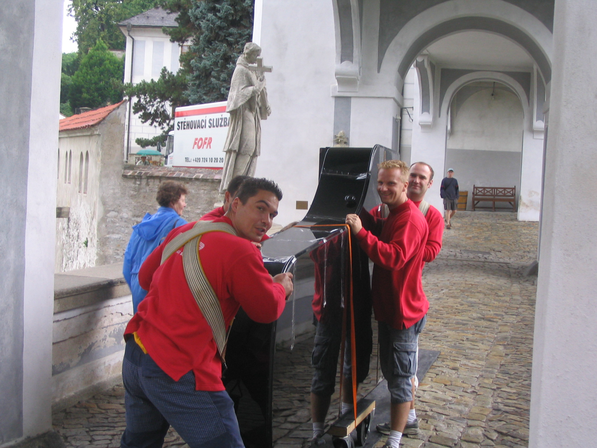 FOFR stěhovací služba foto 3