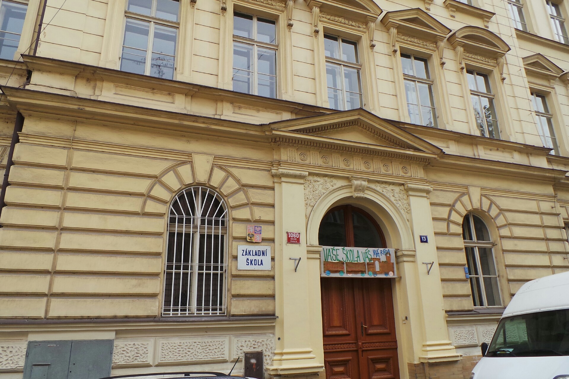 ZŠ a MŠ Praha 5, Grafická