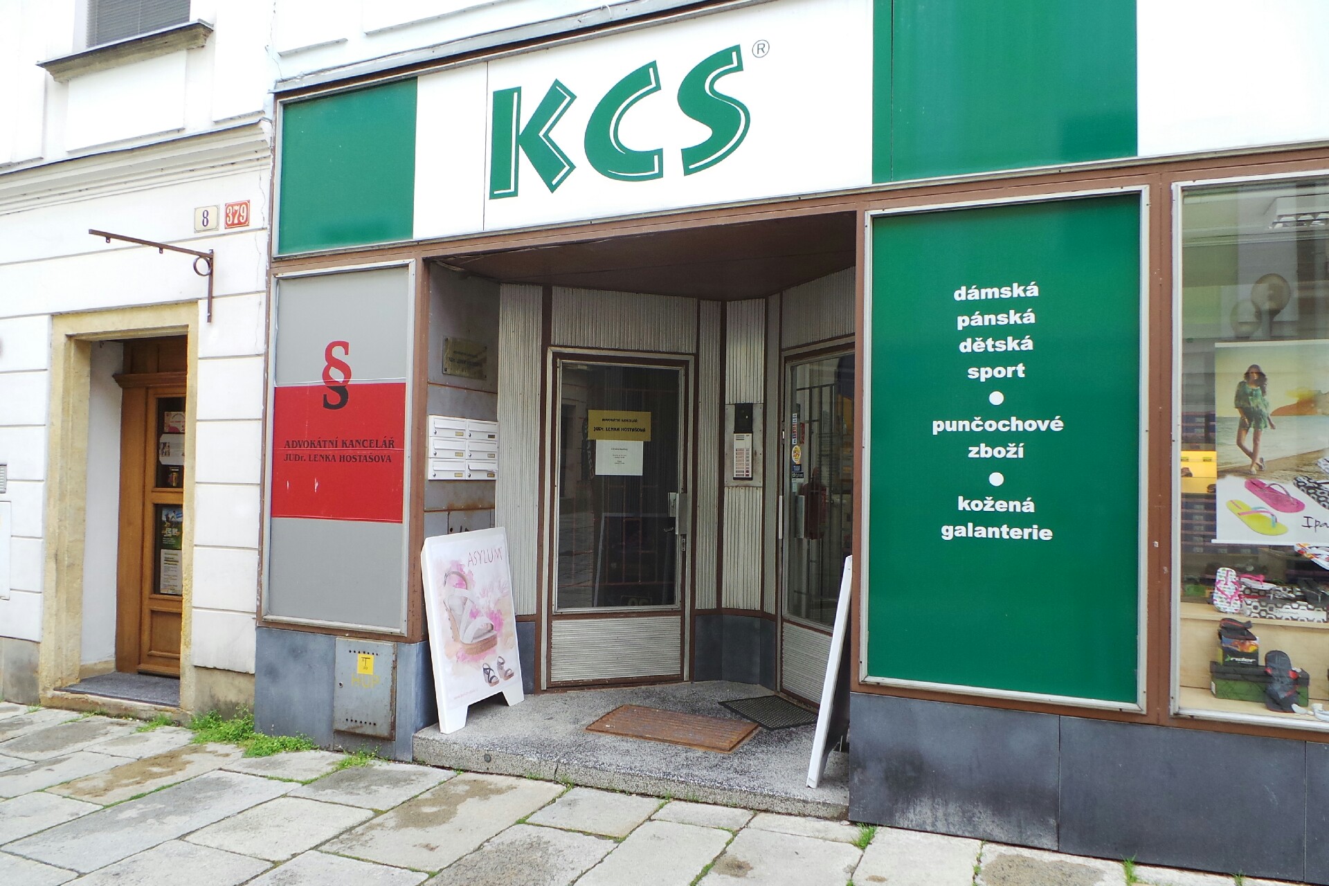 JUDr. Lenka Hostašová