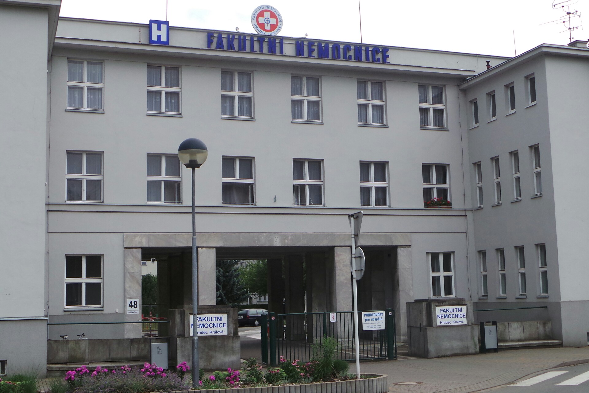 Mamologická ambulance - Fakultní nemocnice Hradec Králové