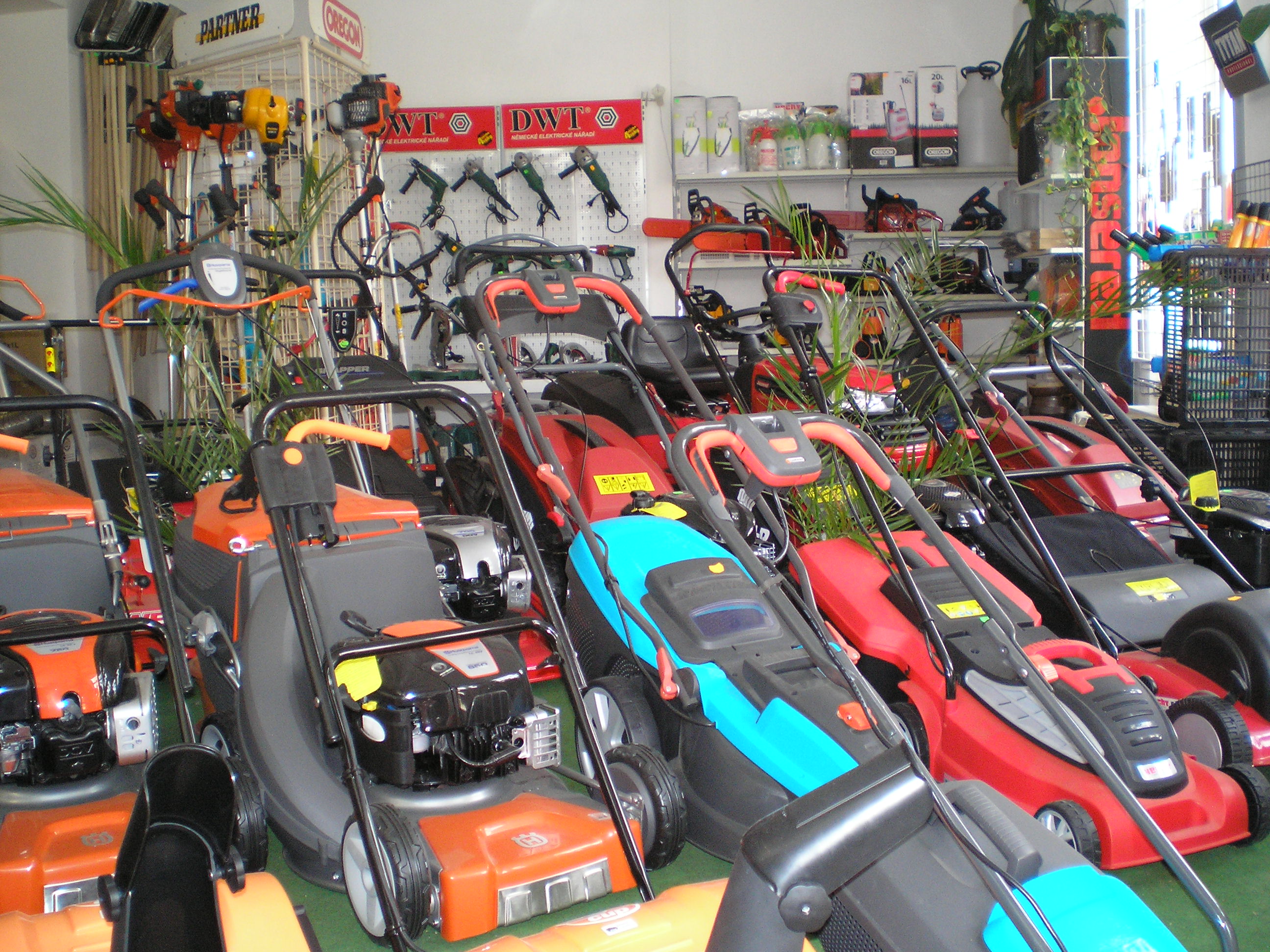 Zahradní technika - Zdeněk Omelka foto 2