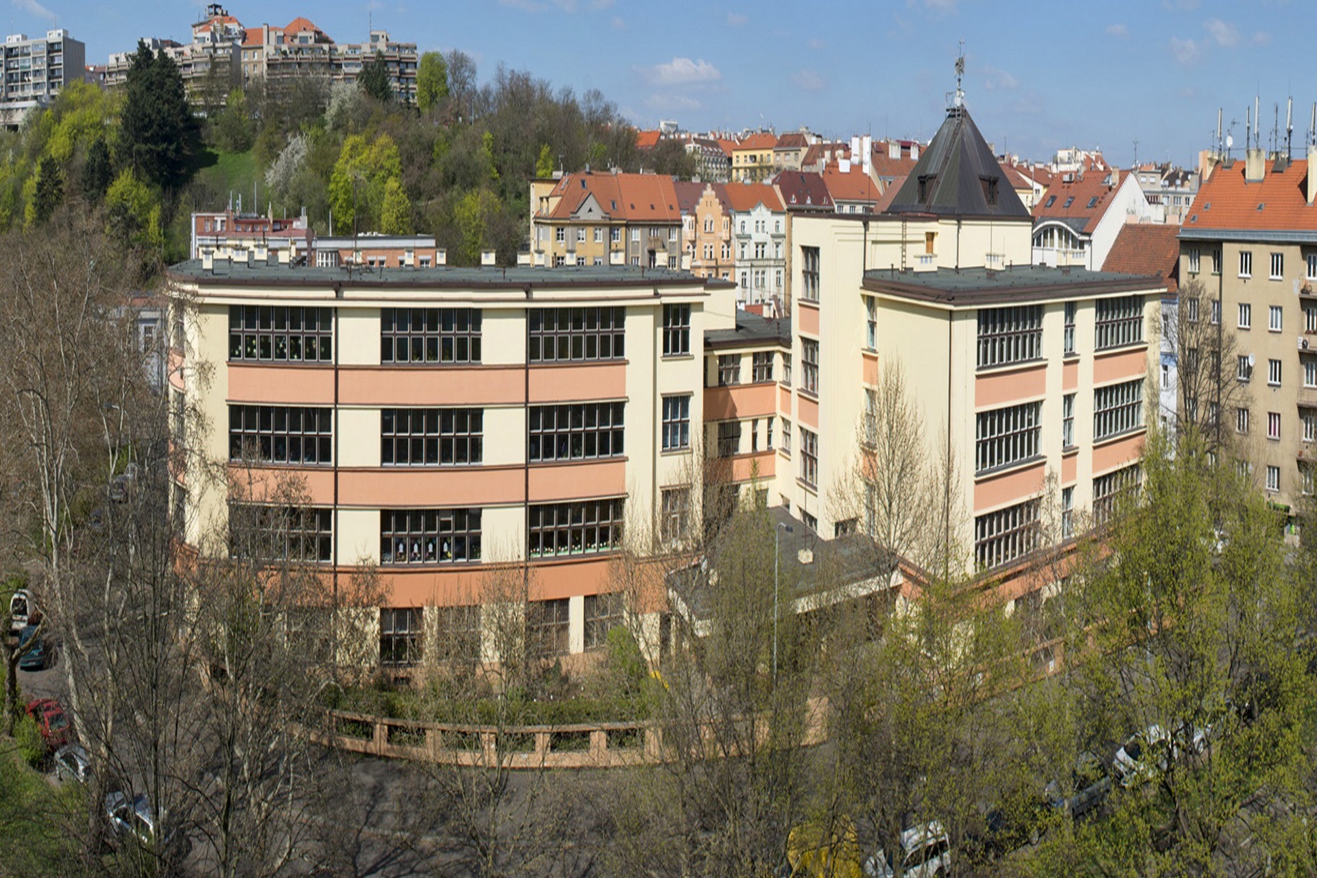 Křesťanská střední škola, základní škola a mateřská škola Elijáš, Praha 4 -  Michle (Praha, Michle) •