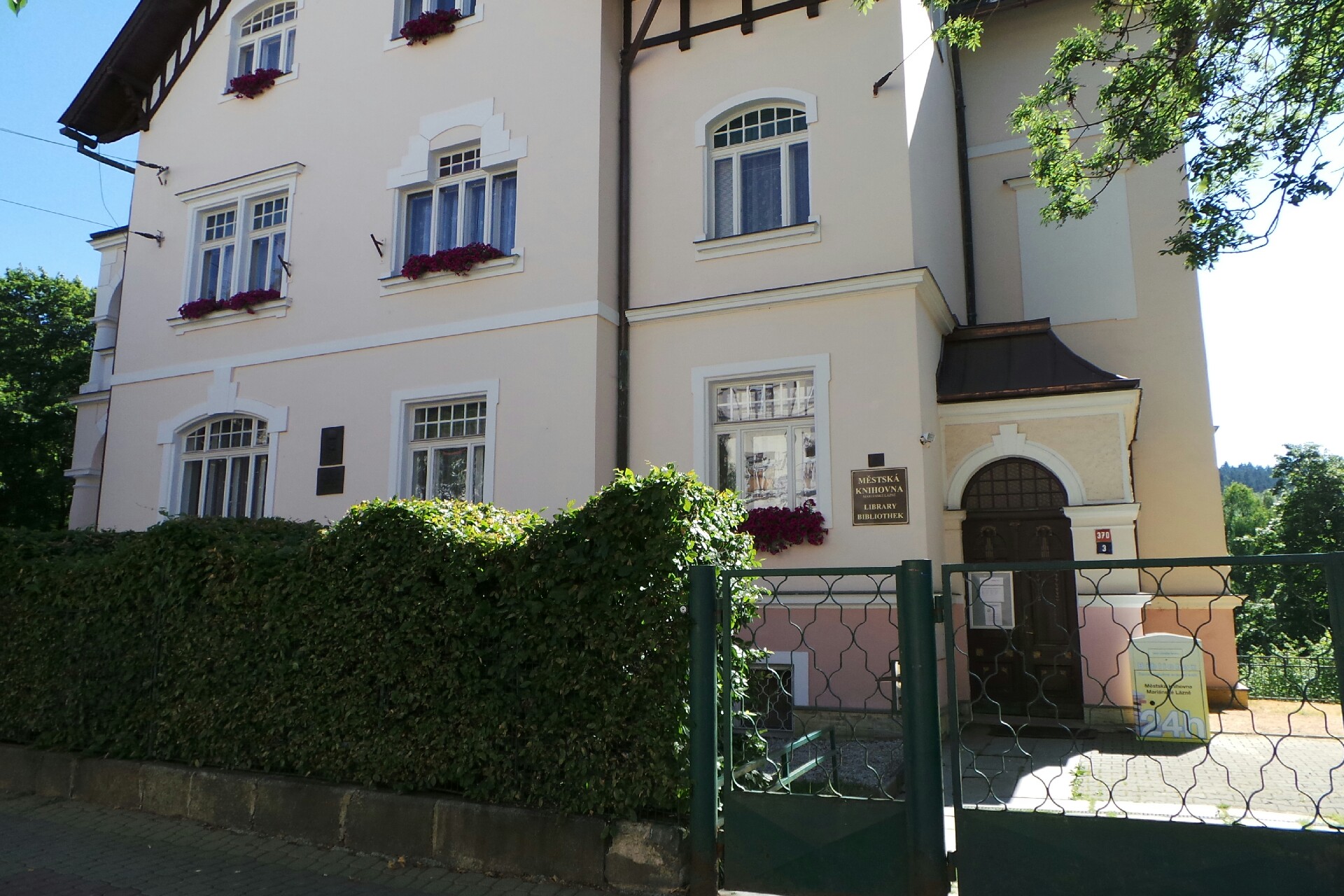 Městská knihovna Mariánské Lázně foto 2