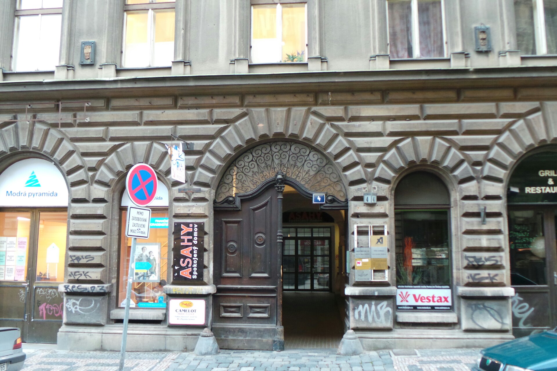 MUDr. Hana Antošová