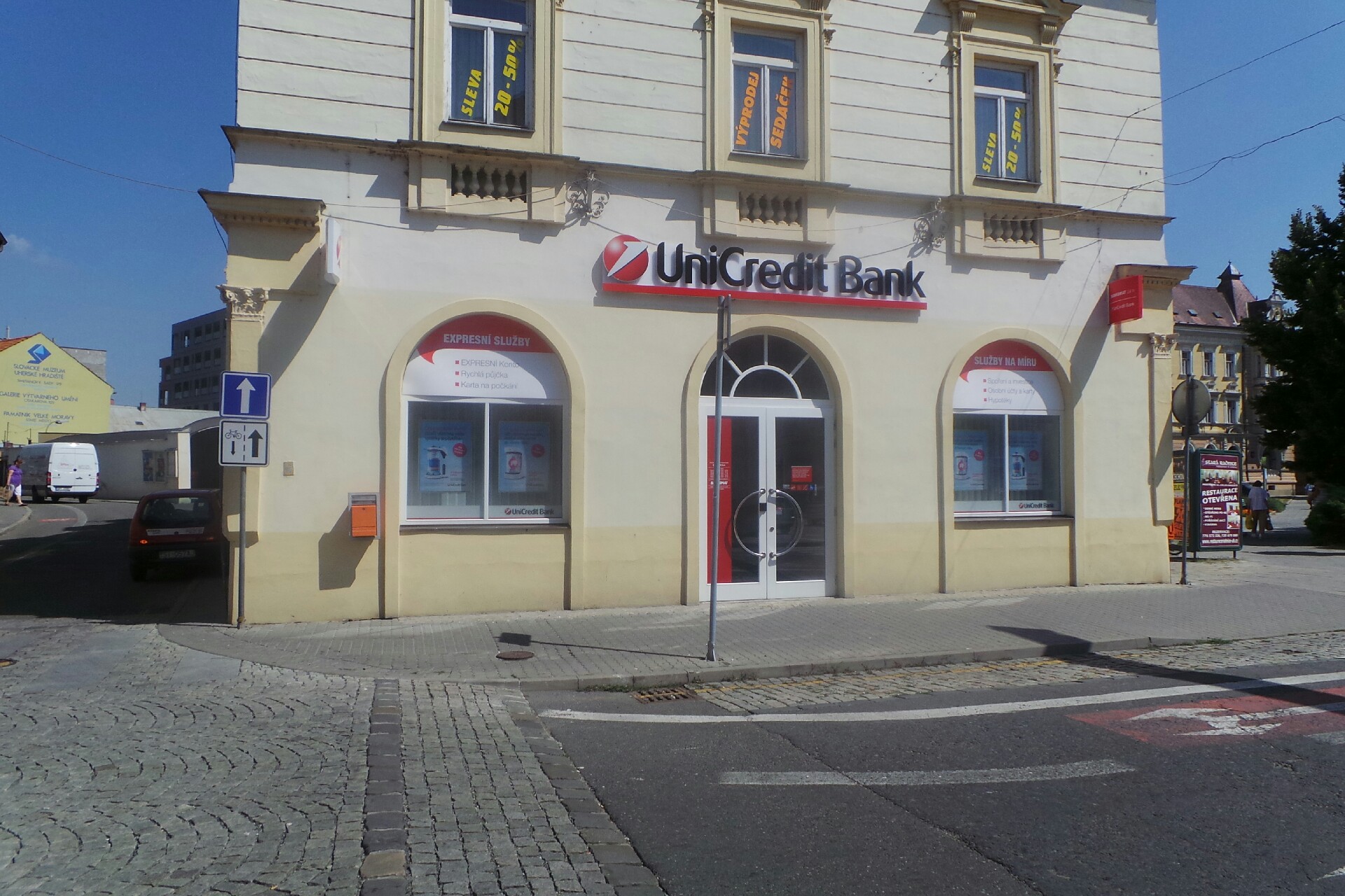 UniCredit Bank foto 4