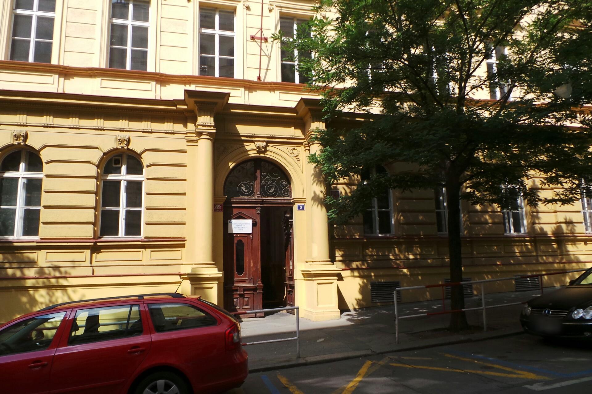 Střední průmyslová škola dopravní foto 2
