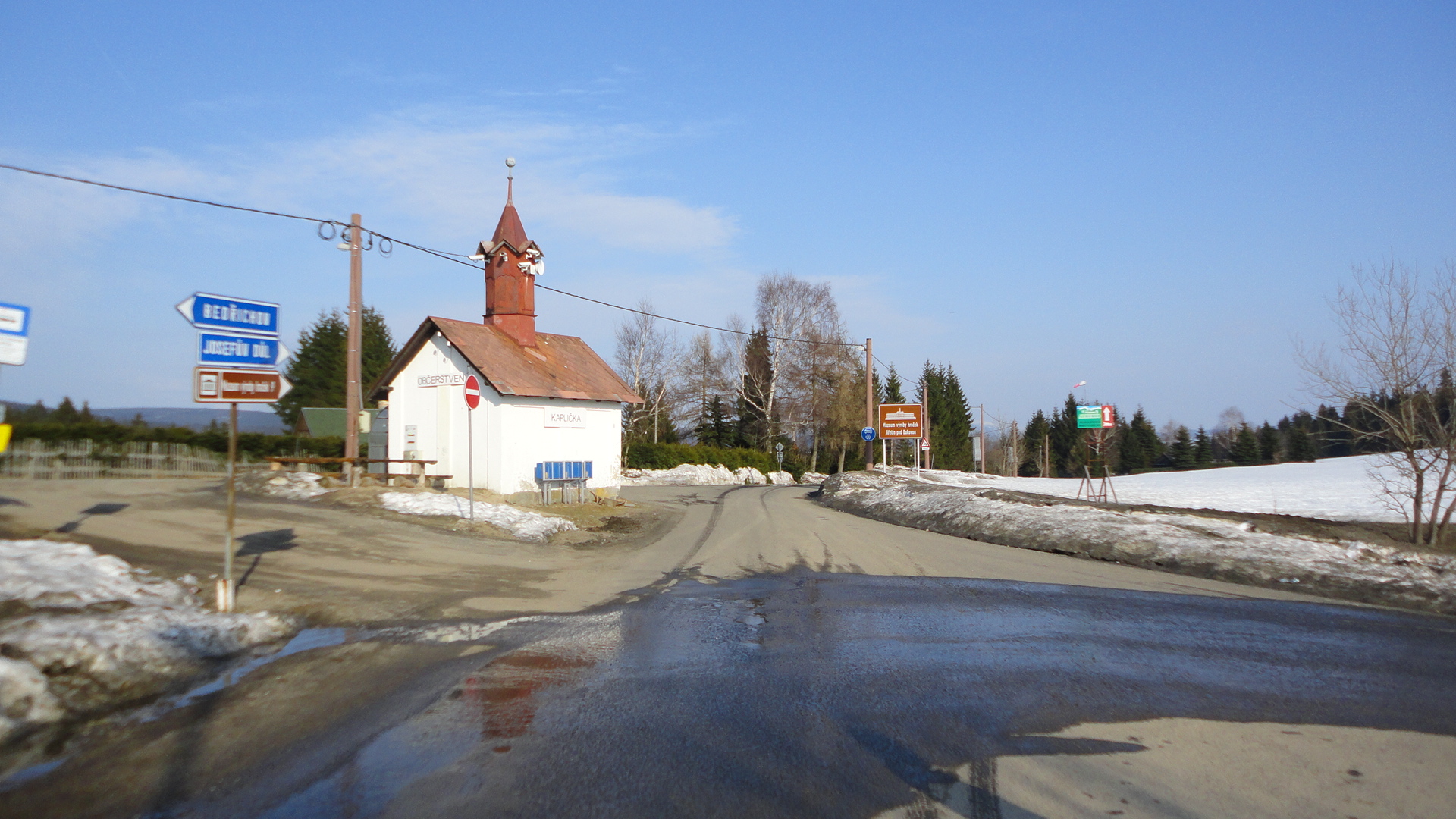 Parkoviště Hrabětice "KAPLIČKA" foto 3