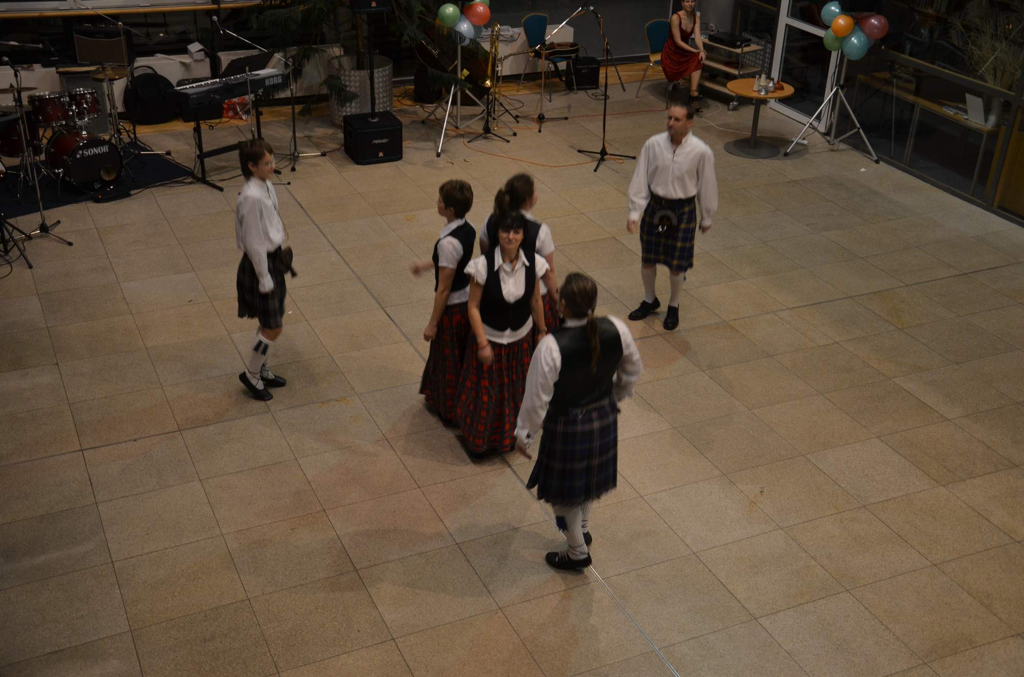 Taneční osada Jizerský bodlák foto 3