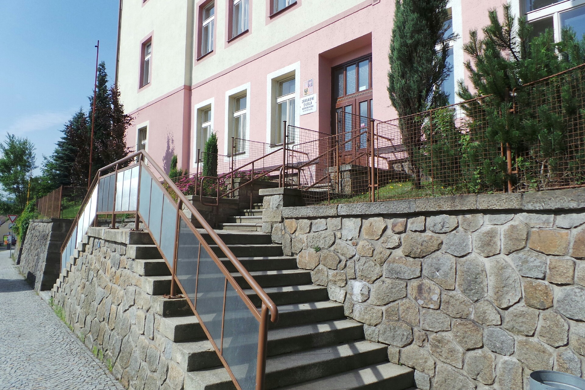 ZŠ Světlá nad Sázavou, Komenského