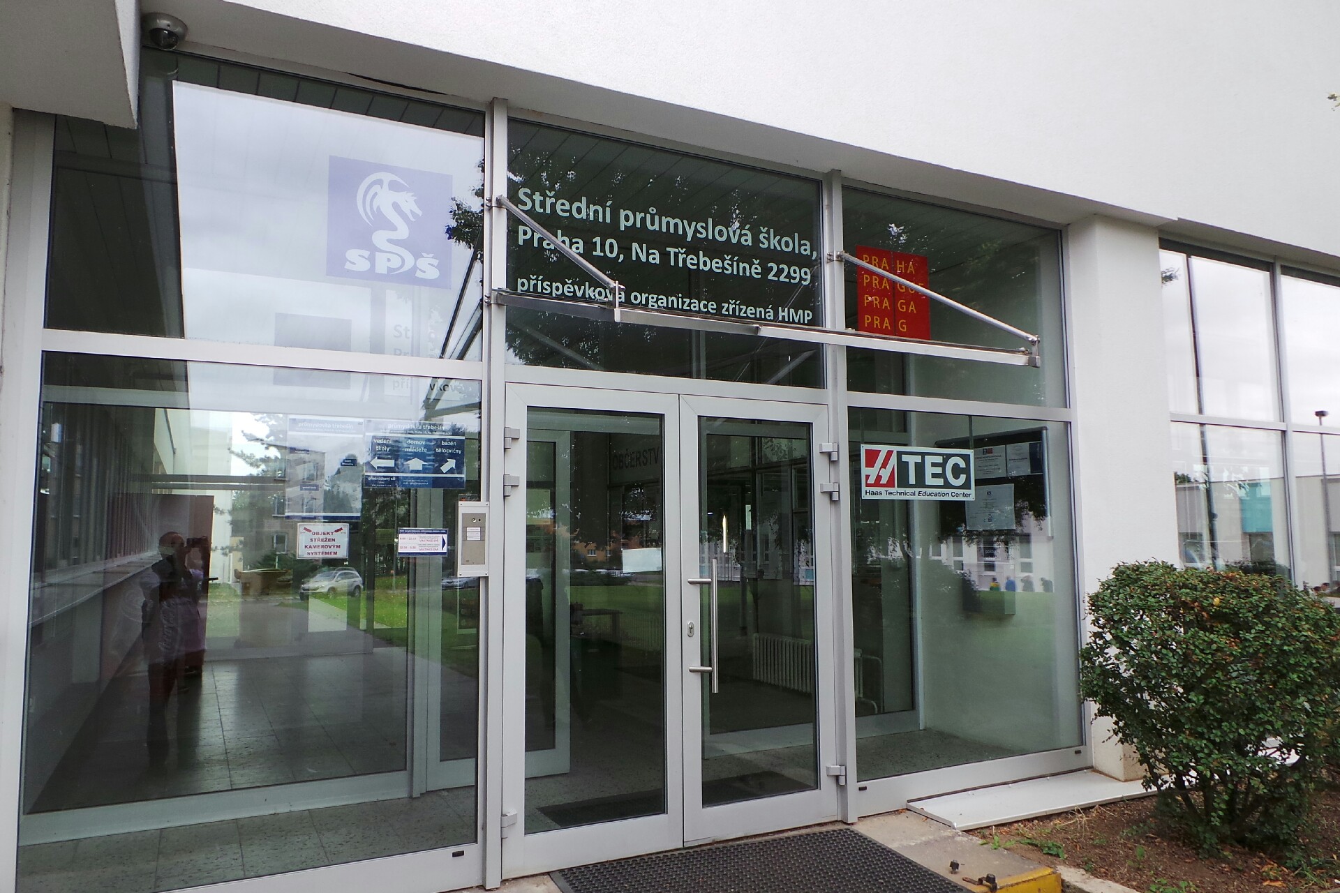 Střední průmyslová škola a Gymnázium Na Třebešíně